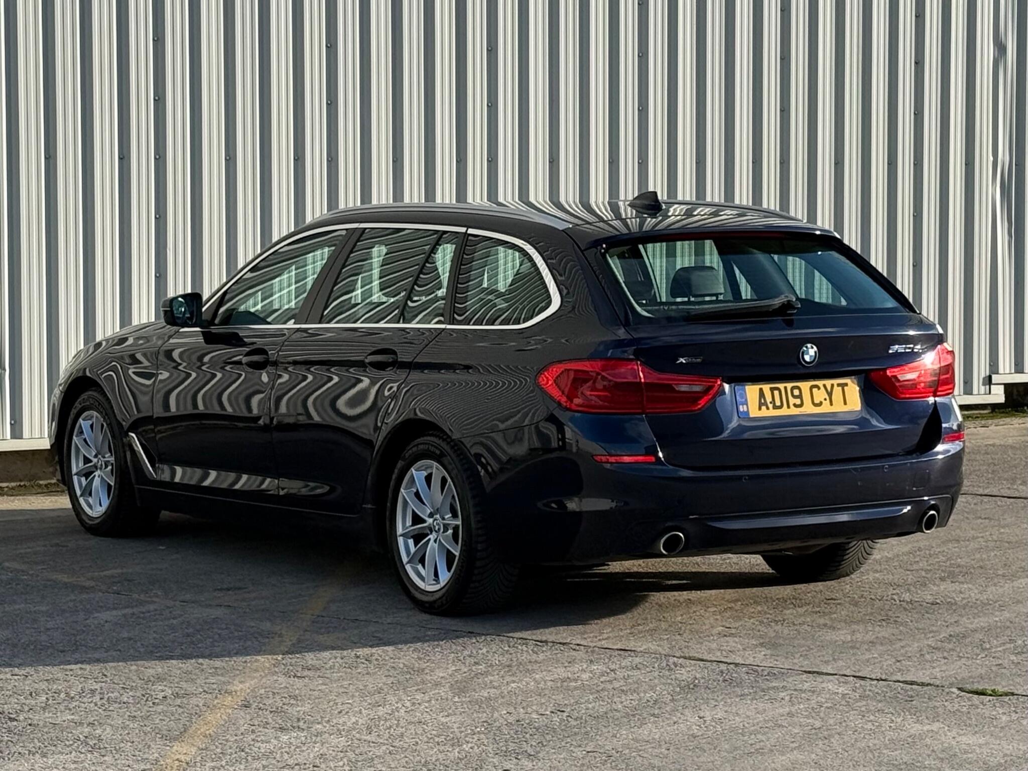 BMW 5 Series - Image 16
