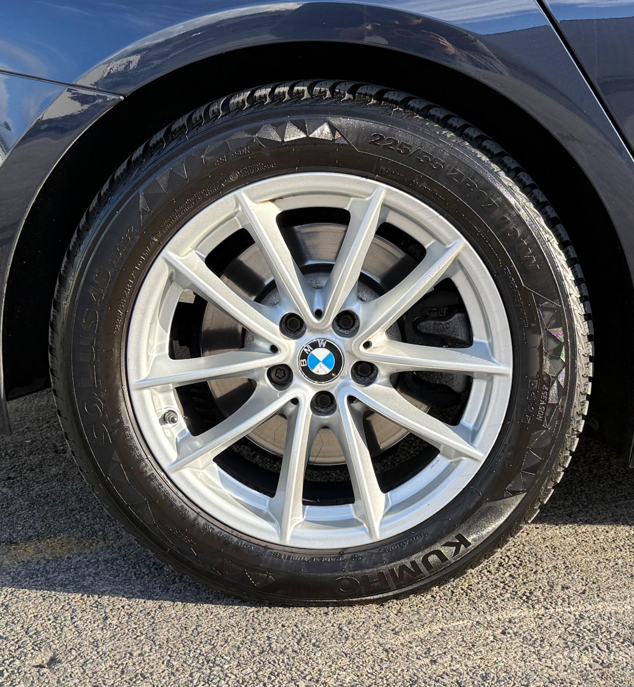 BMW 5 Series - Image 17