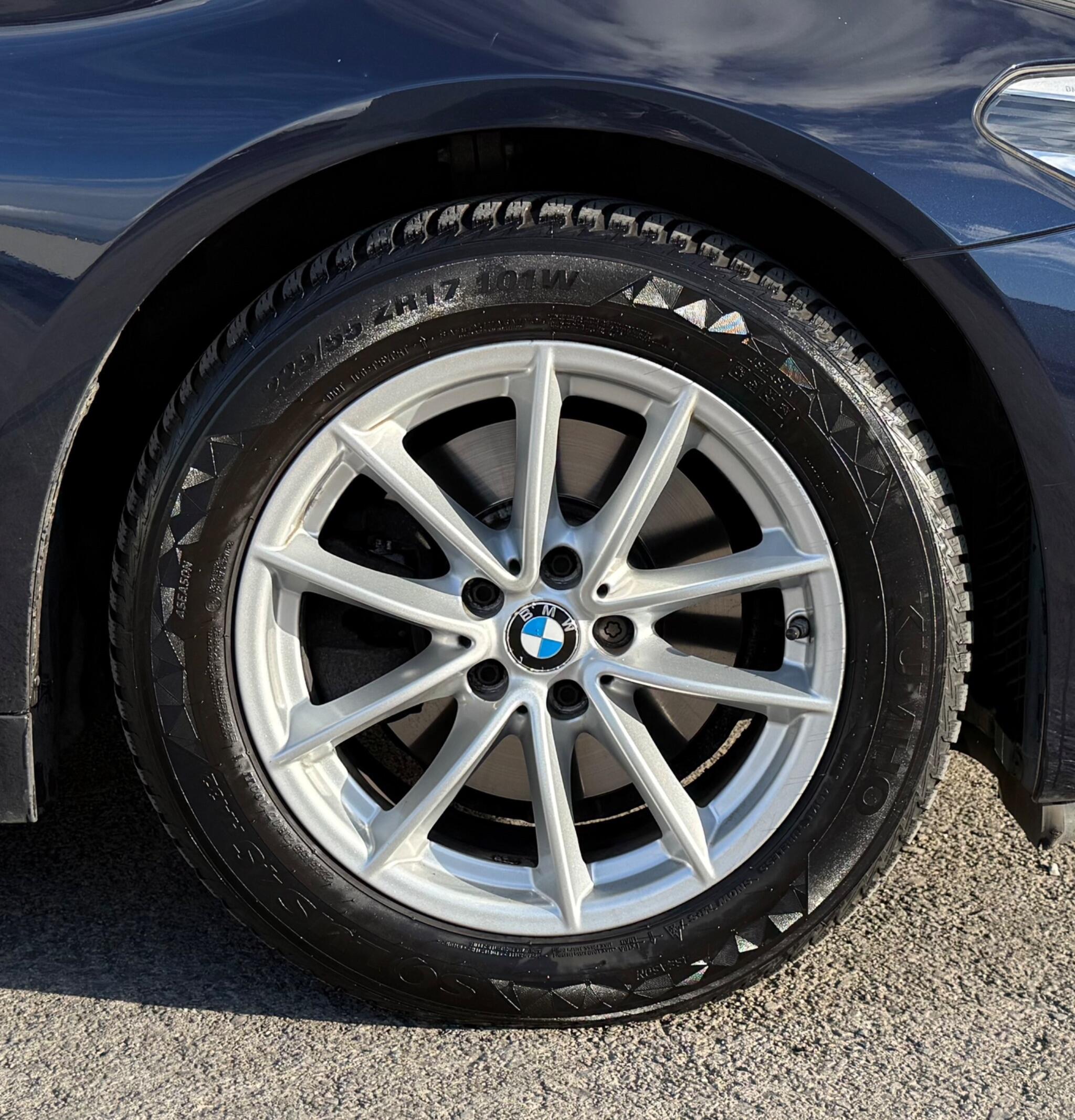 BMW 5 Series - Image 18