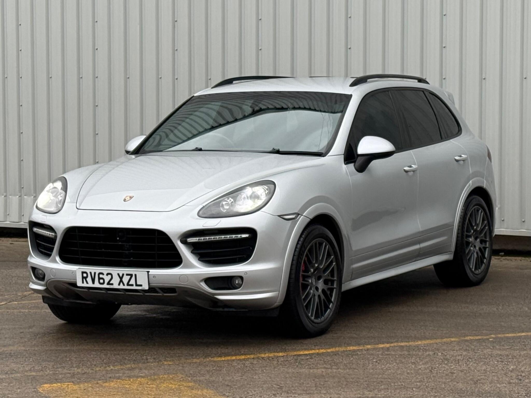 Porsche Cayenne - Image 7