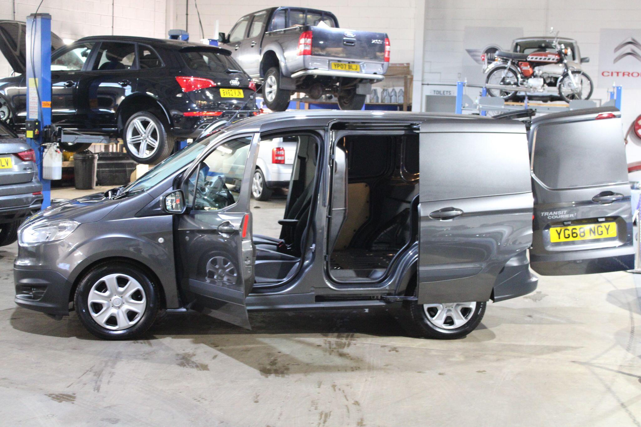 Ford Transit Courier