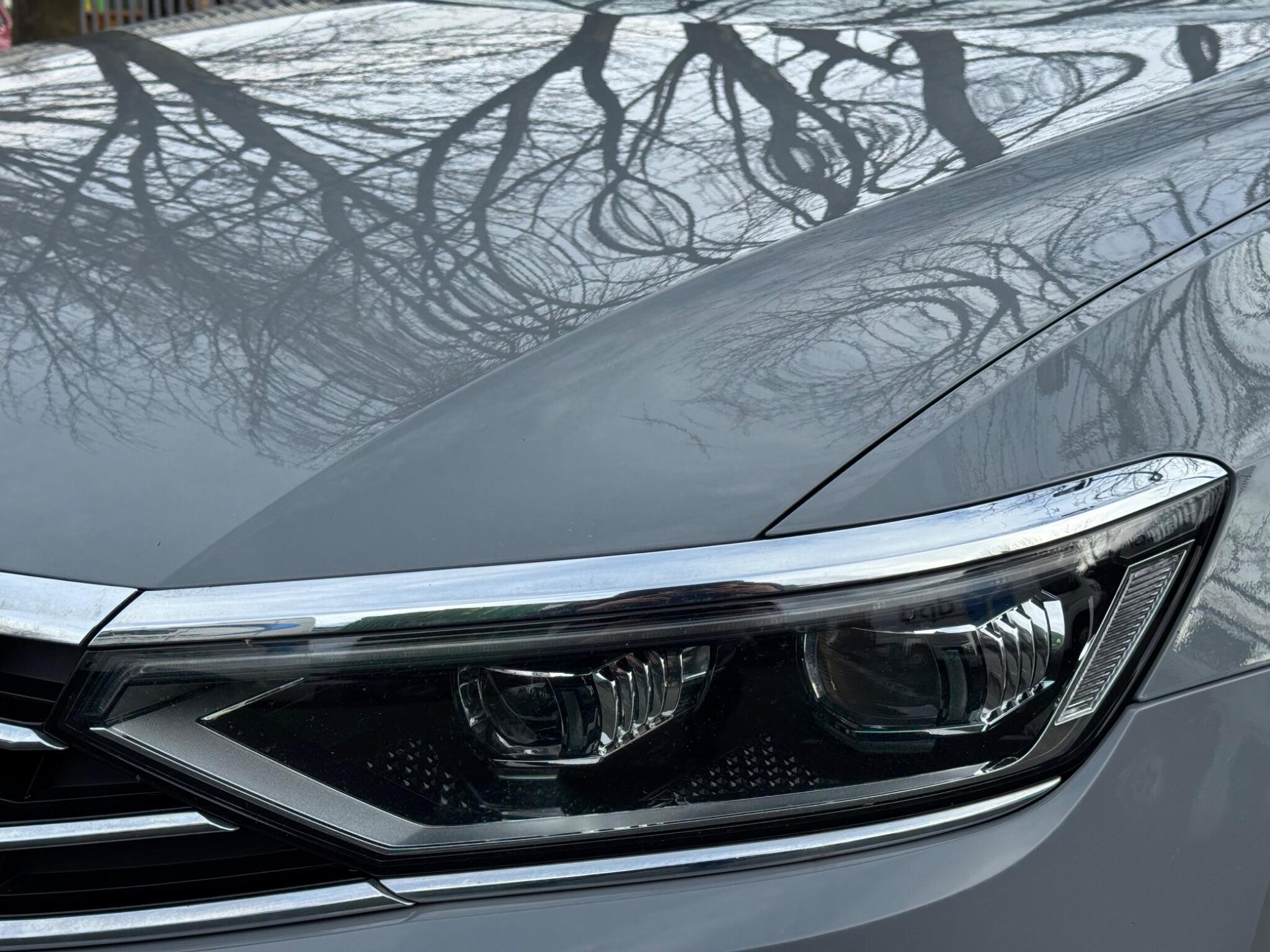 Volkswagen Passat - Image 5