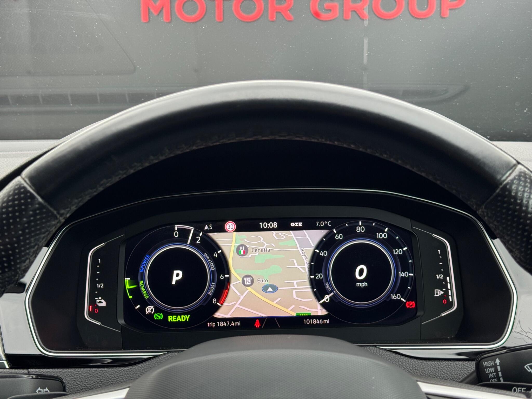 Volkswagen Passat - Image 23