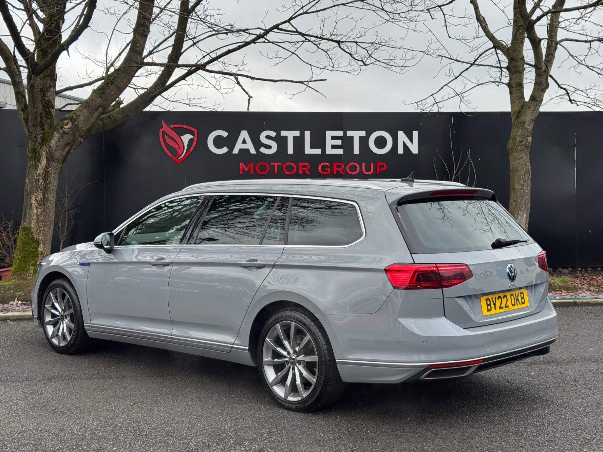 Volkswagen Passat - Image 24