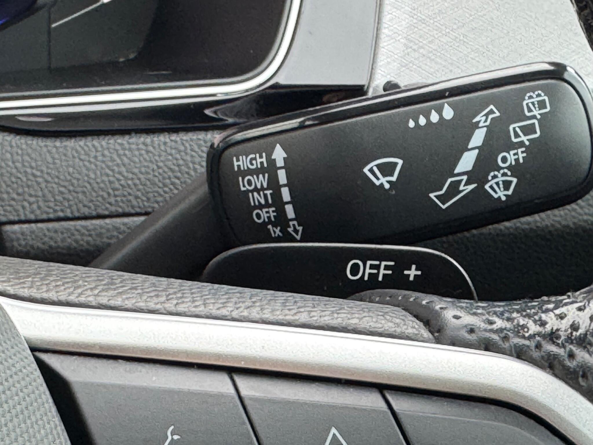 Volkswagen Passat - Image 29