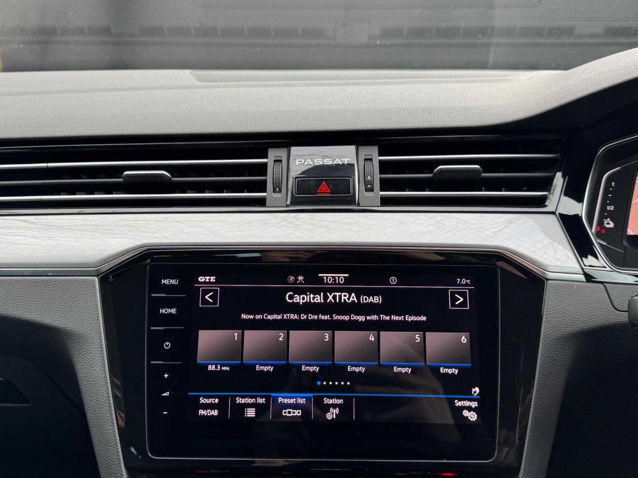 Volkswagen Passat - Image 34