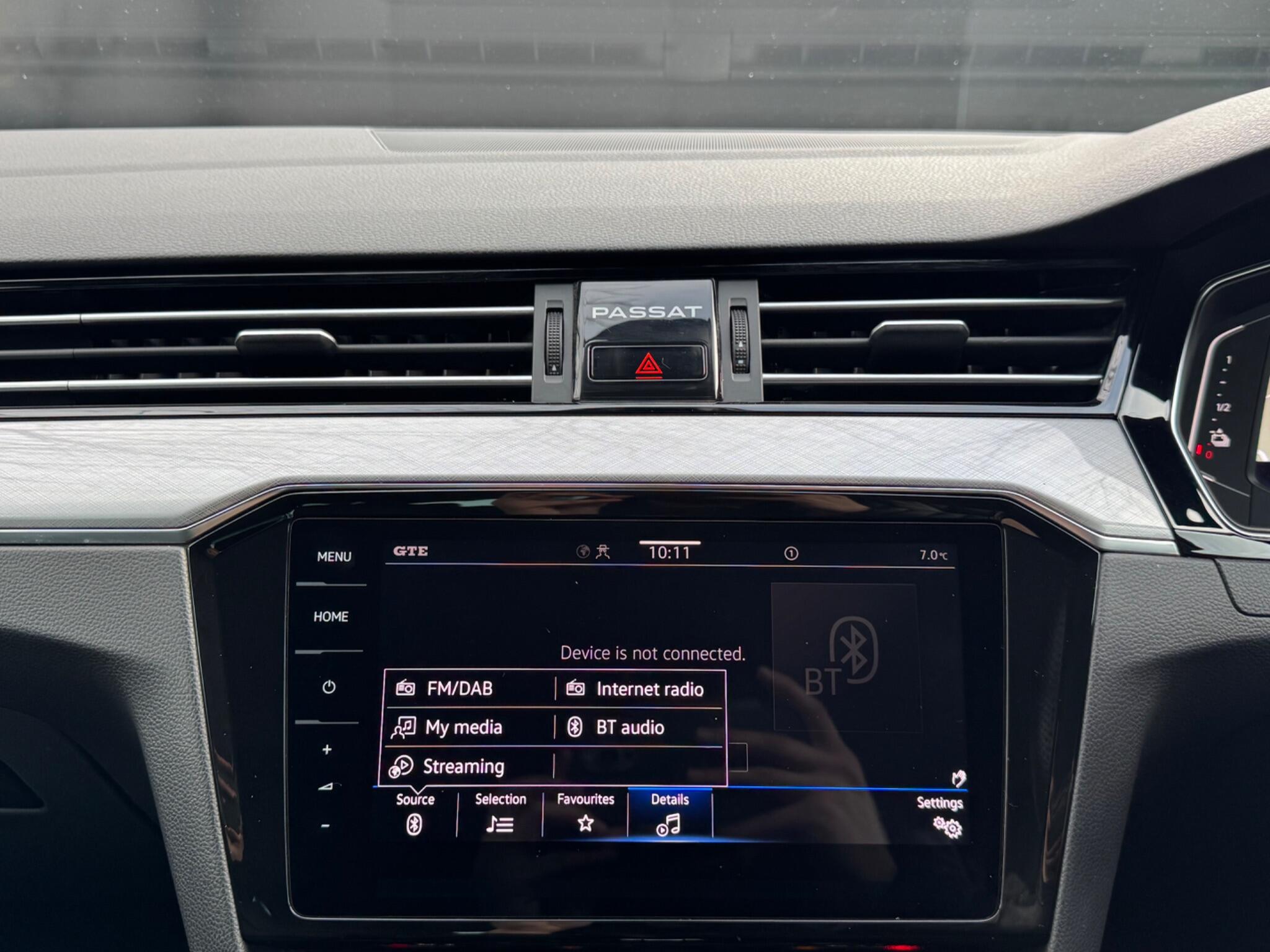 Volkswagen Passat - Image 40
