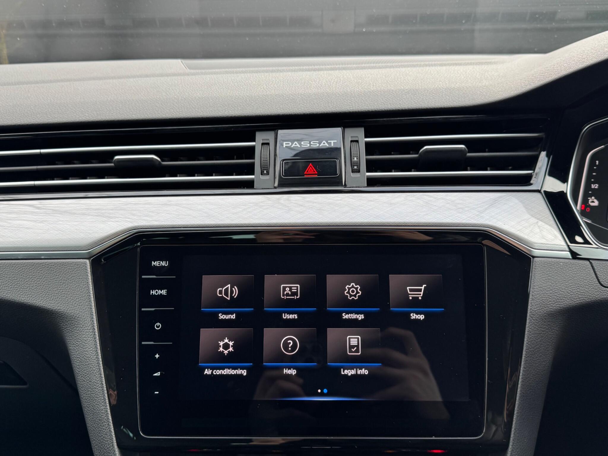 Volkswagen Passat - Image 43