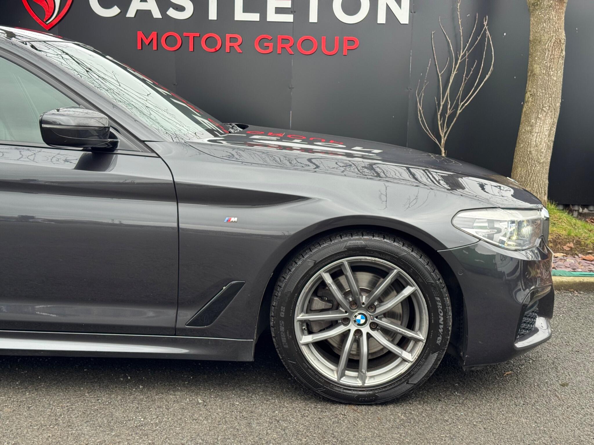 BMW 5 Series - Image 14