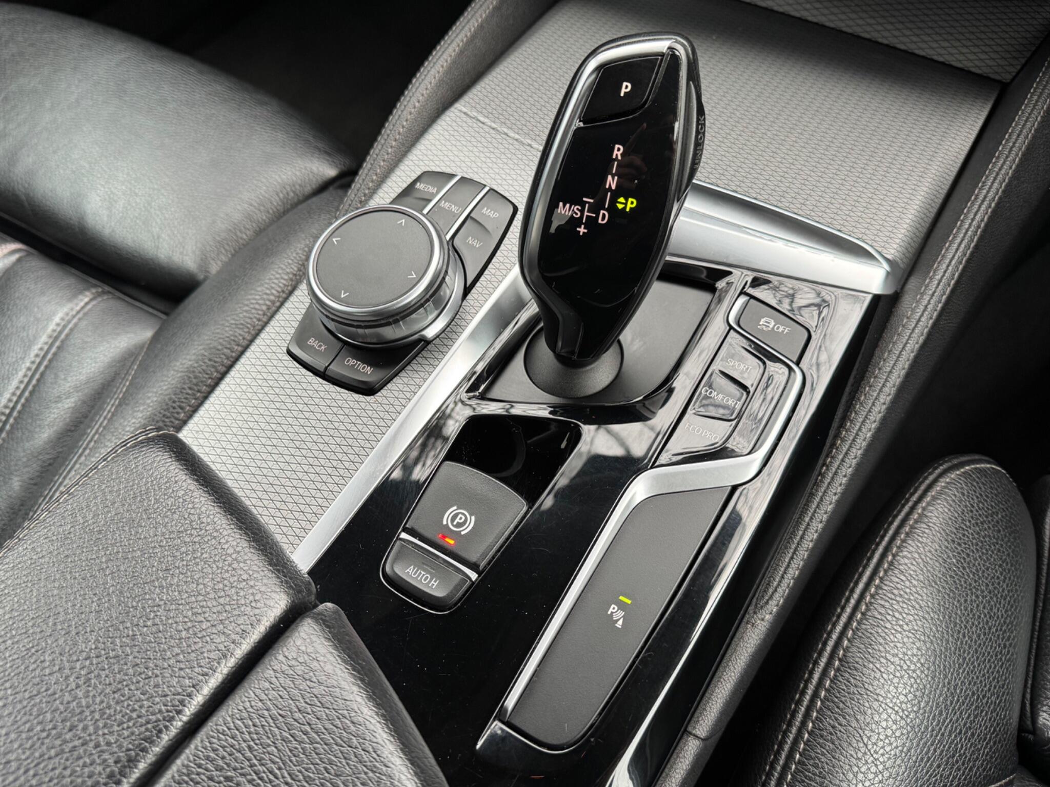 BMW 5 Series - Image 30
