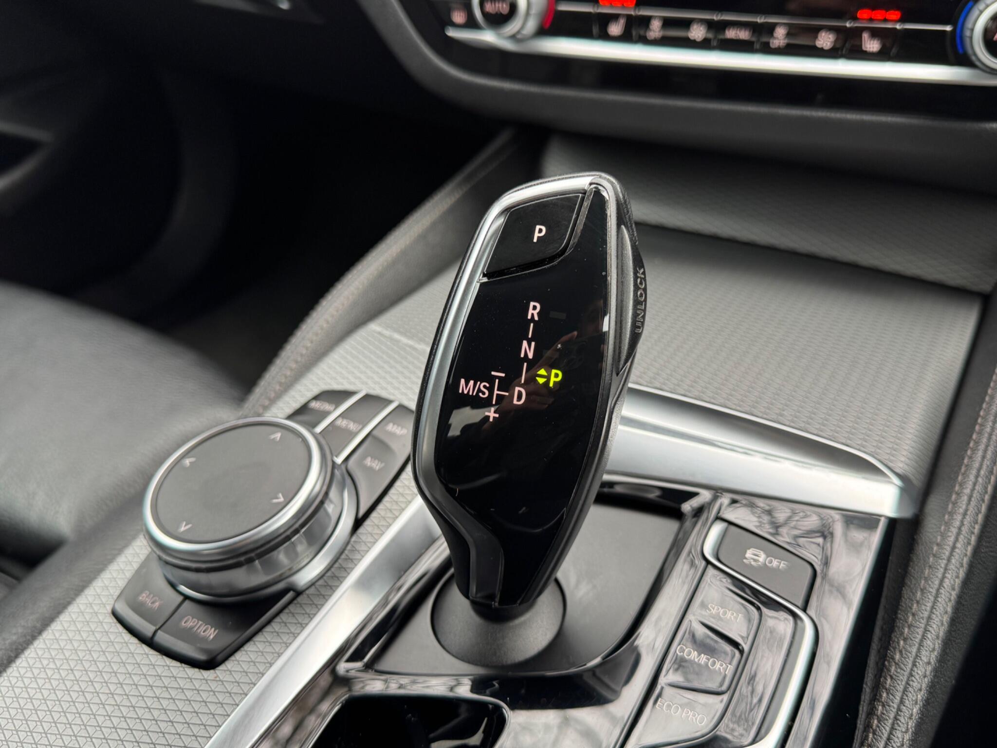 BMW 5 Series - Image 33