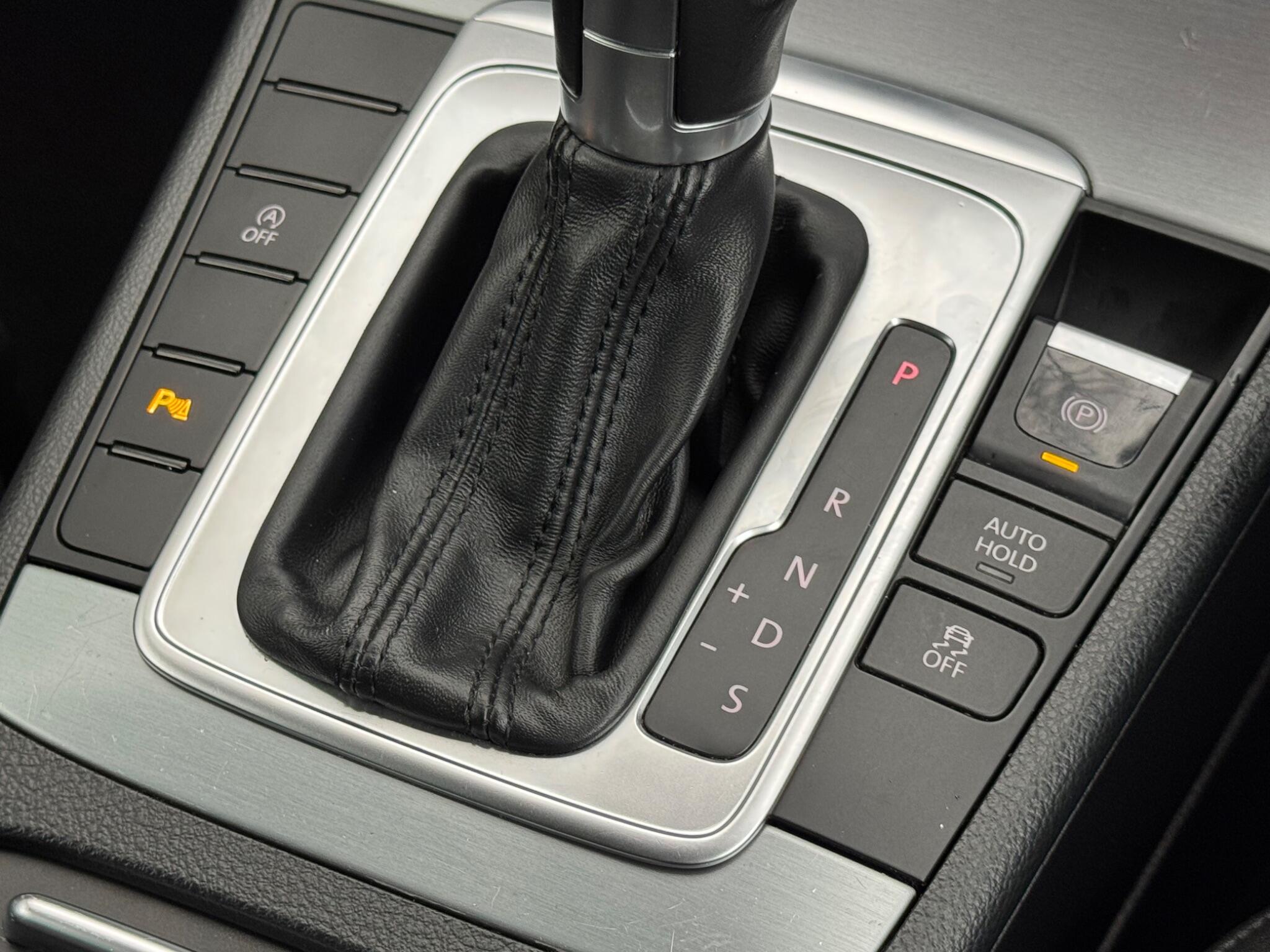 Volkswagen CC - Image 36