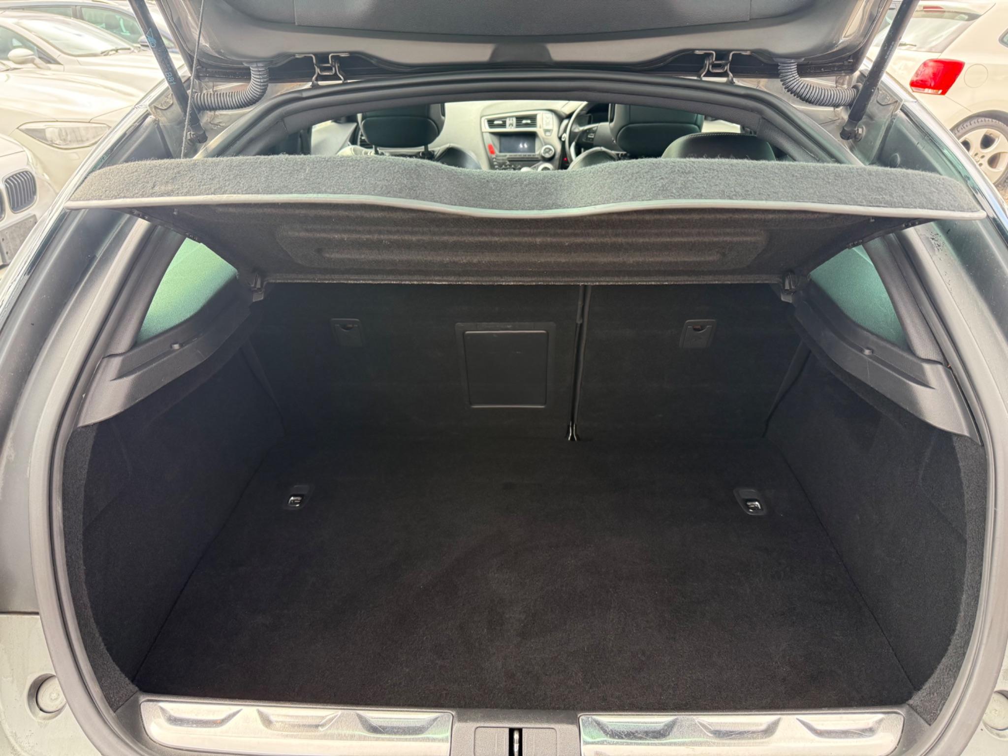 Citroen DS5 - Image 11