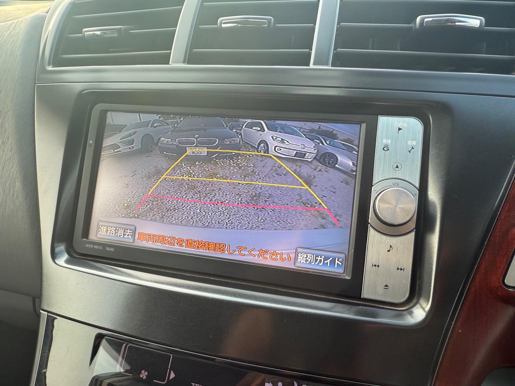 Toyota Prius+ - Image 8