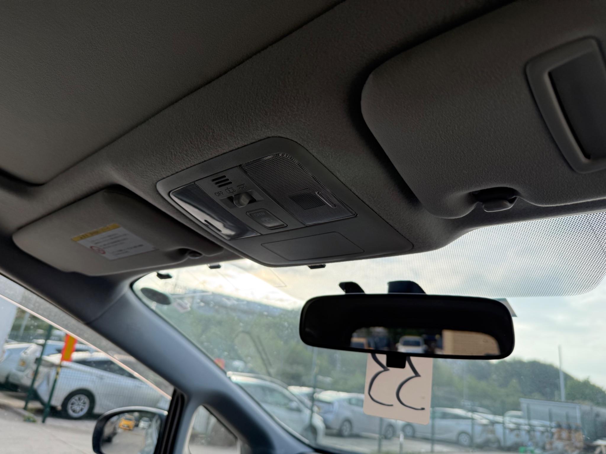 Toyota Prius+ - Image 12