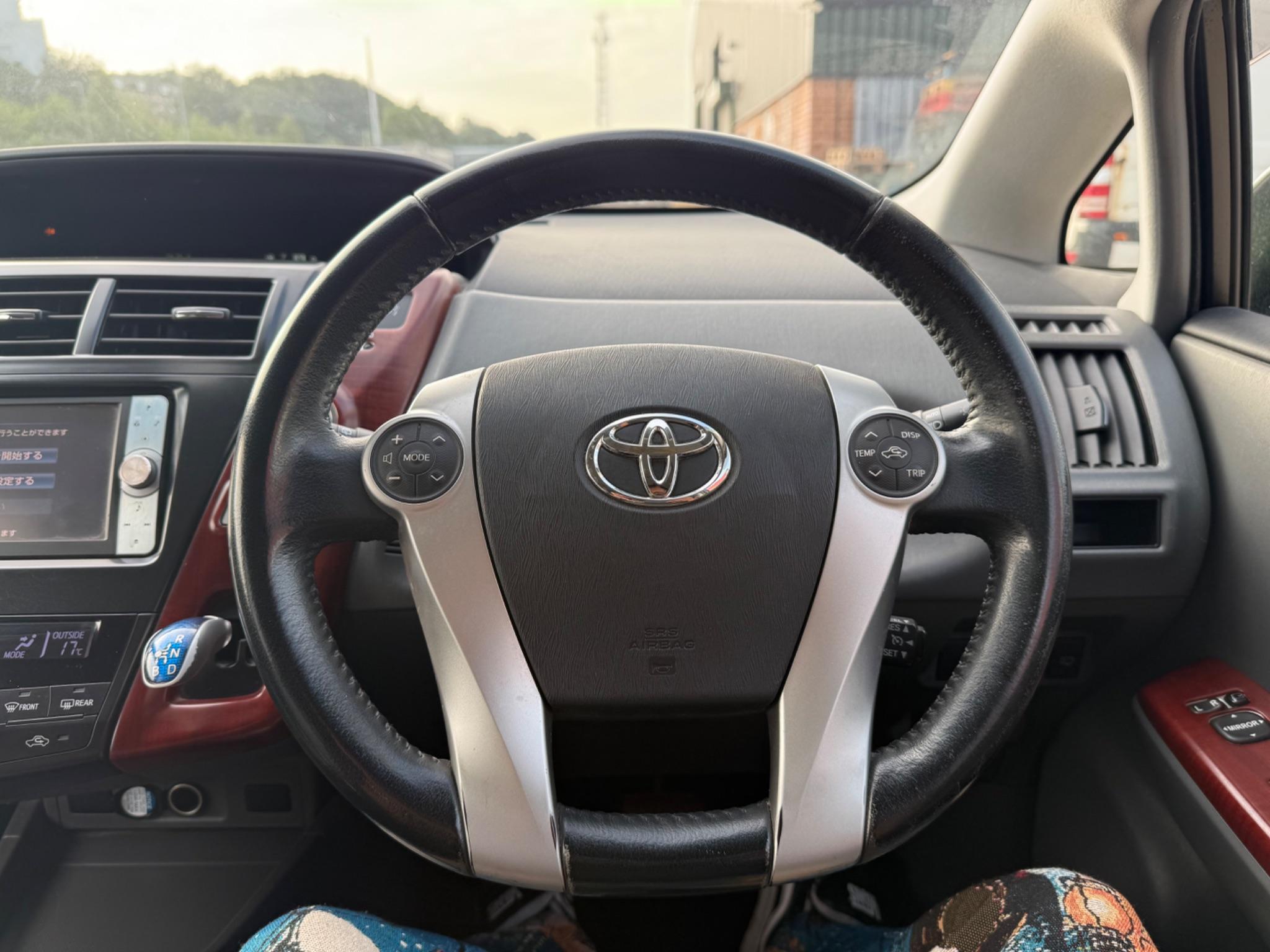 Toyota Prius+ - Image 15