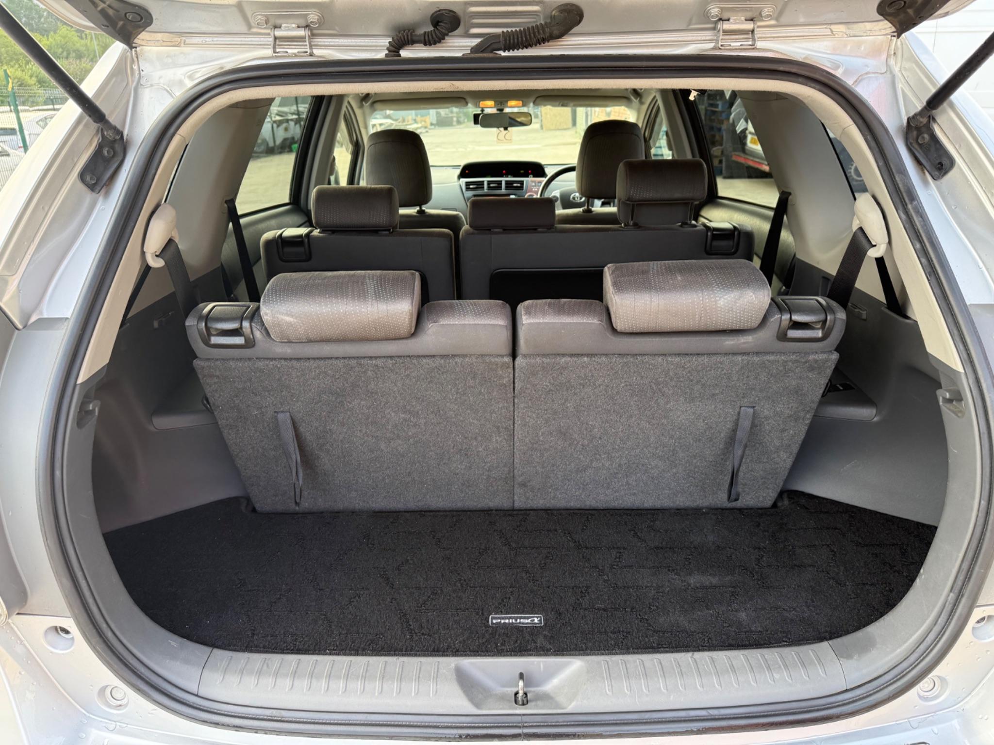 Toyota Prius+ - Image 24