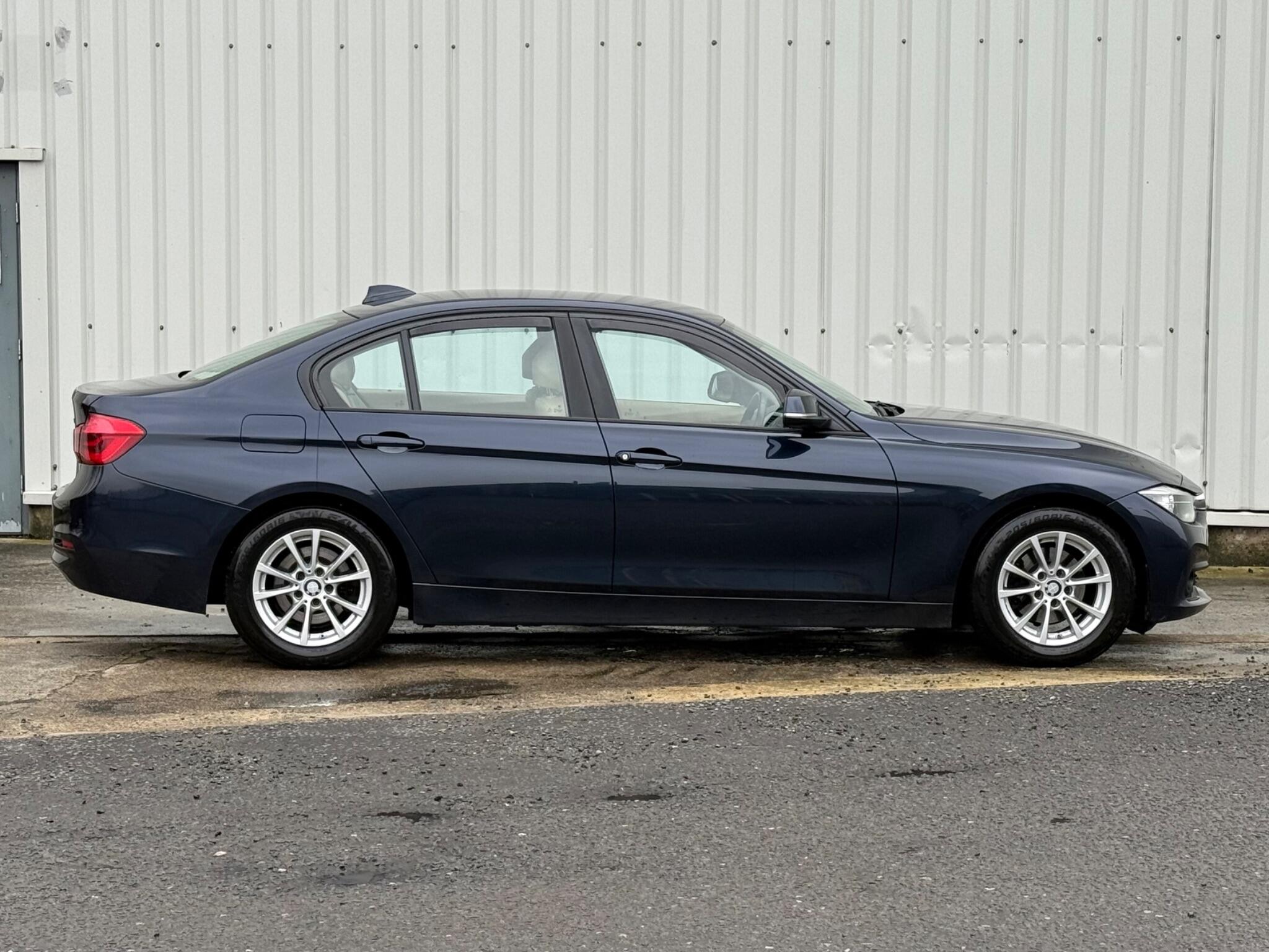 BMW 3 Series - Image 9