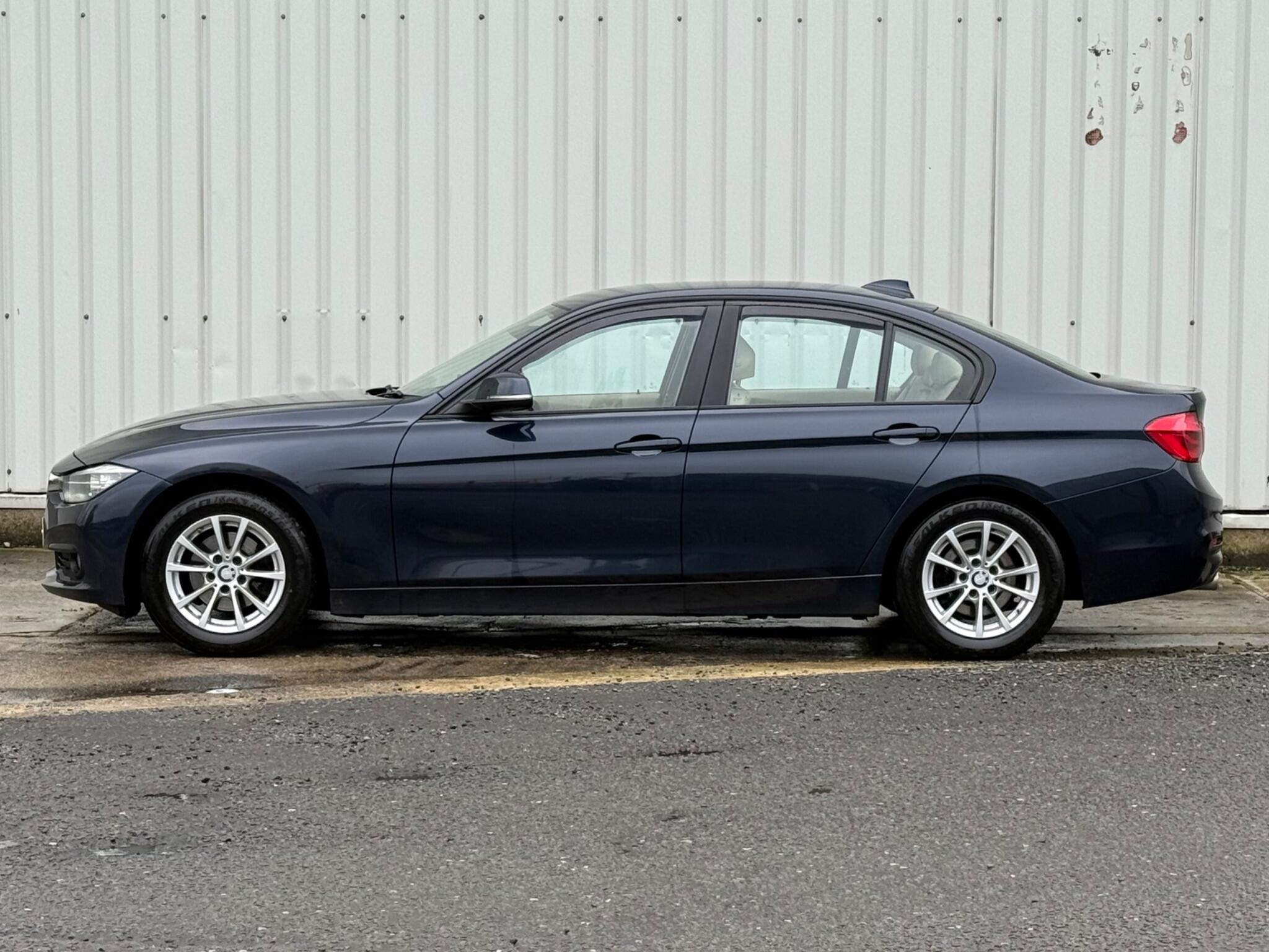 BMW 3 Series - Image 12