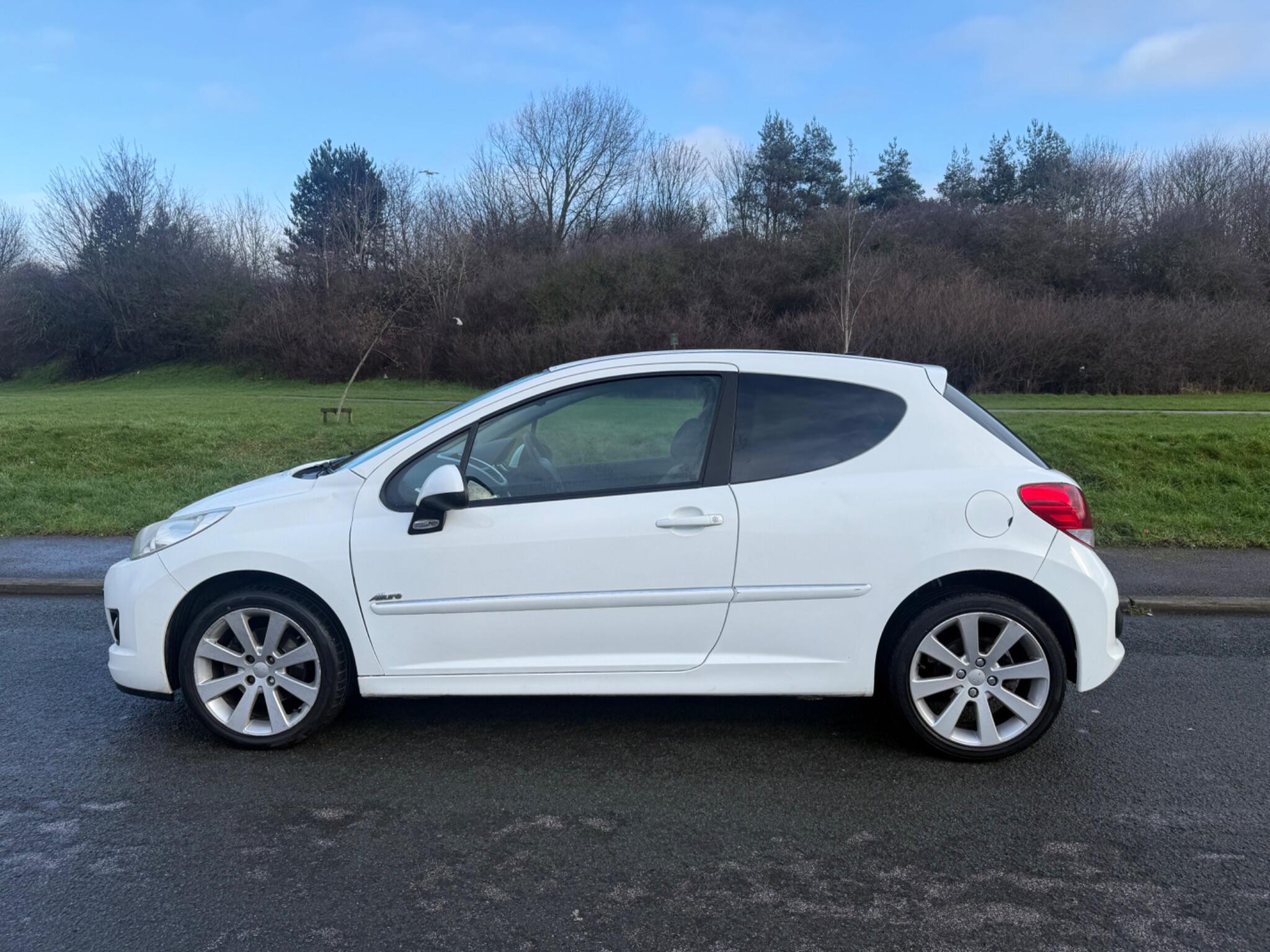 Peugeot 207 - Image 10