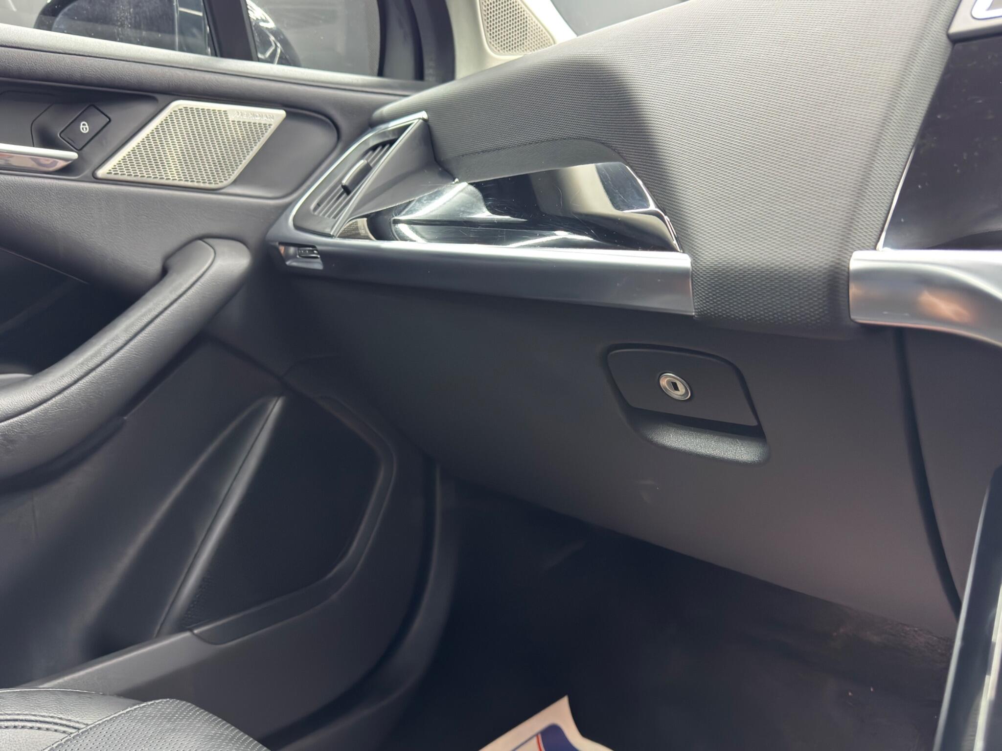 Jaguar I-Pace - Image 2