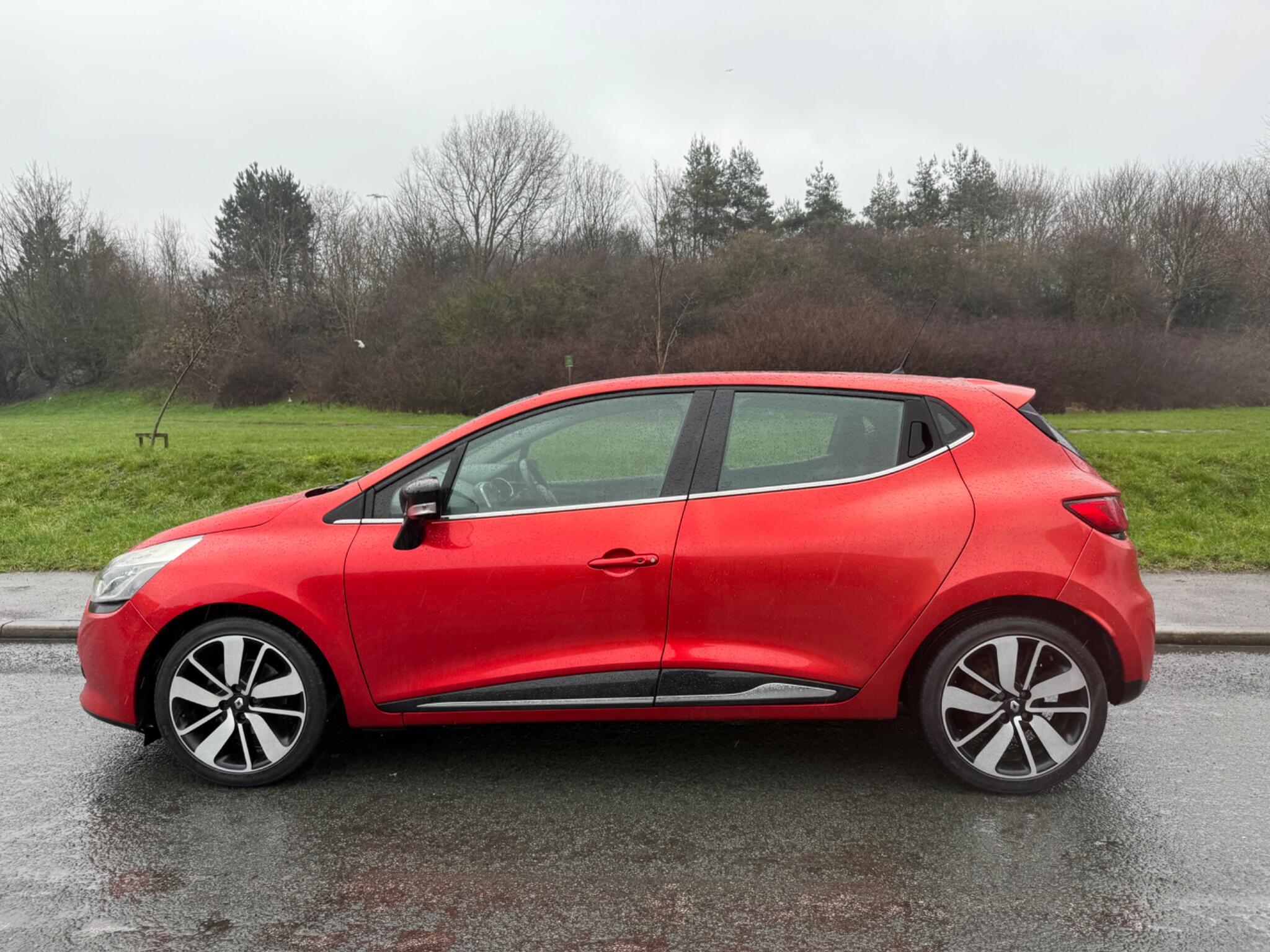 Renault Clio - Image 9