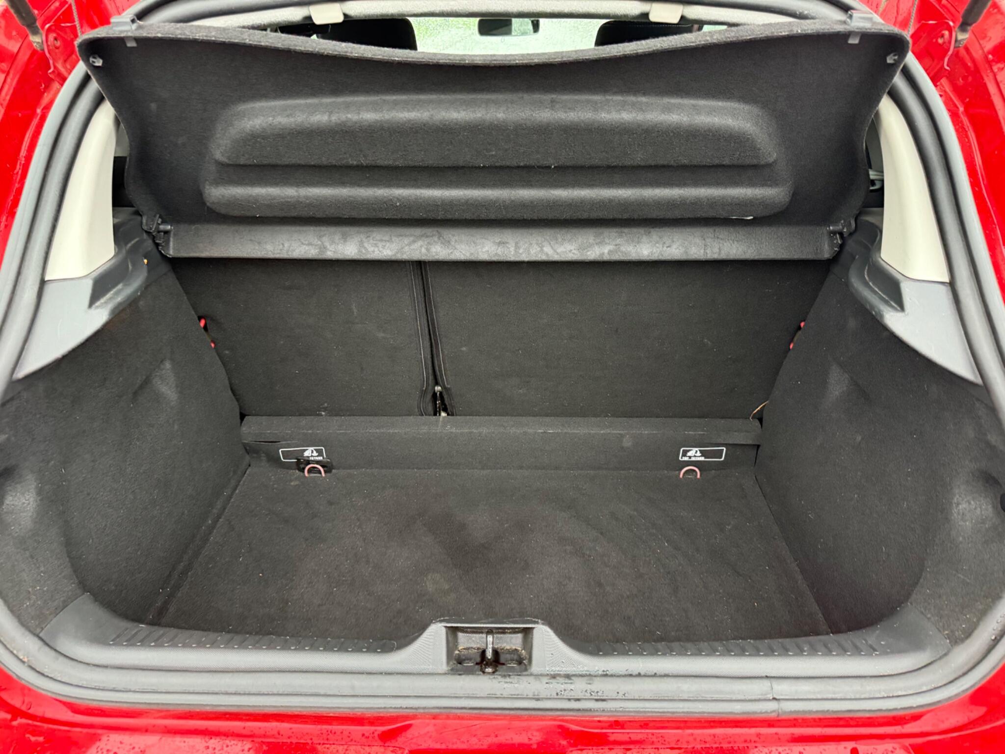 Renault Clio - Image 8