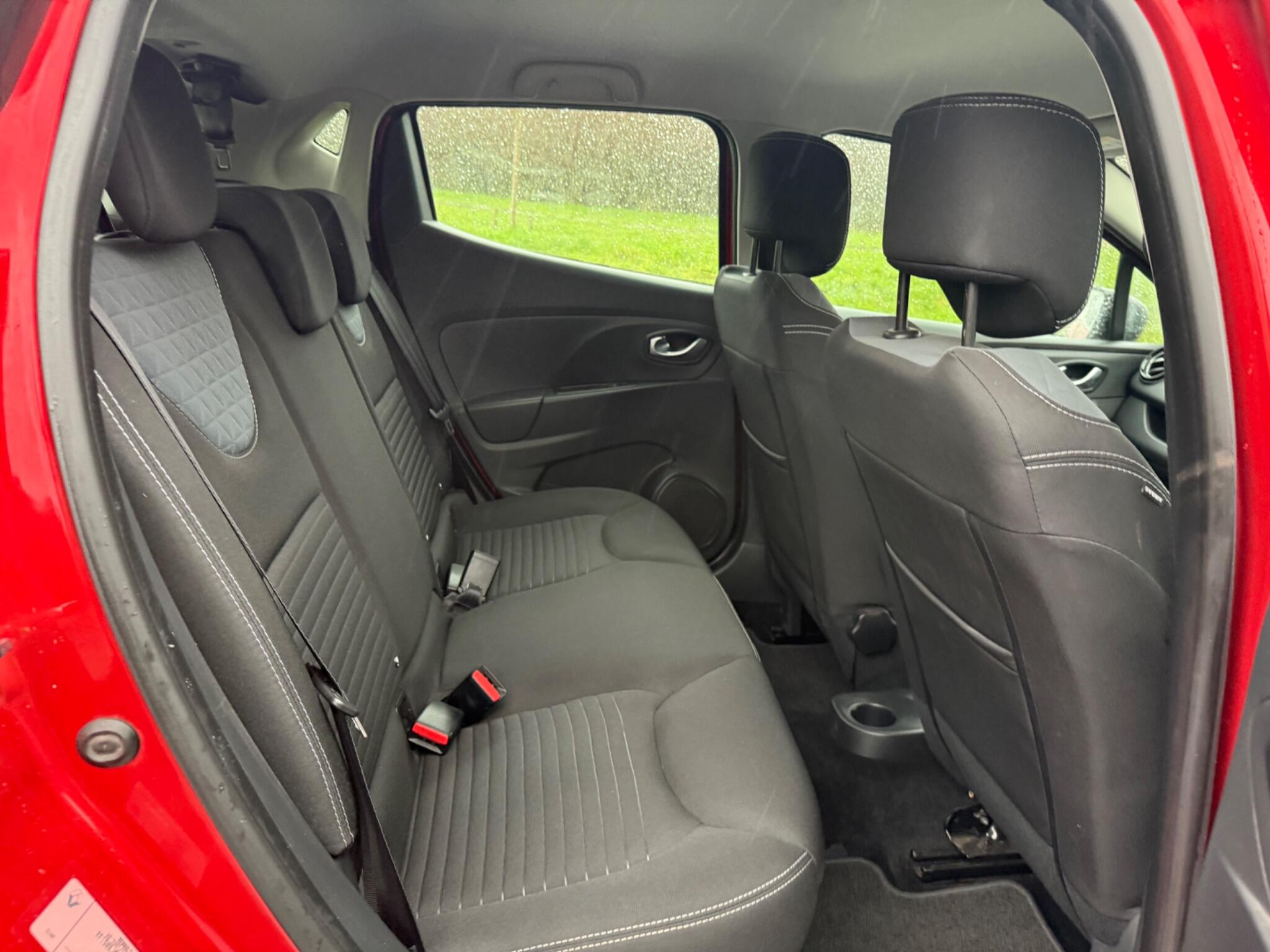 Renault Clio - Image 10