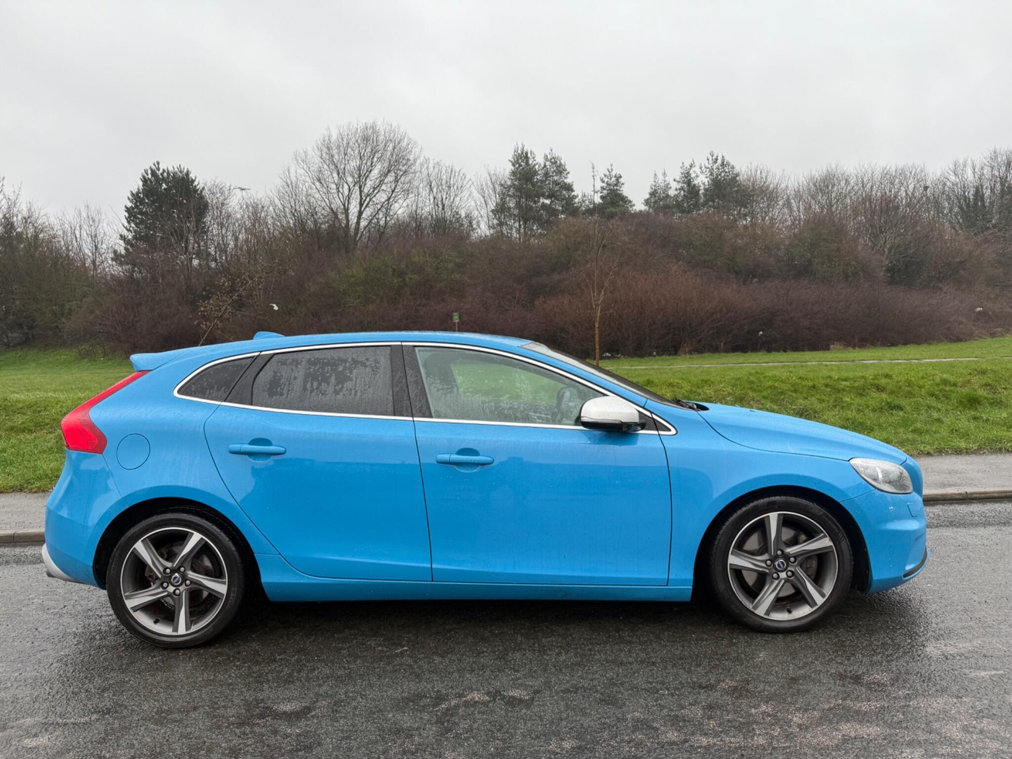 Volvo V40 - Image 3