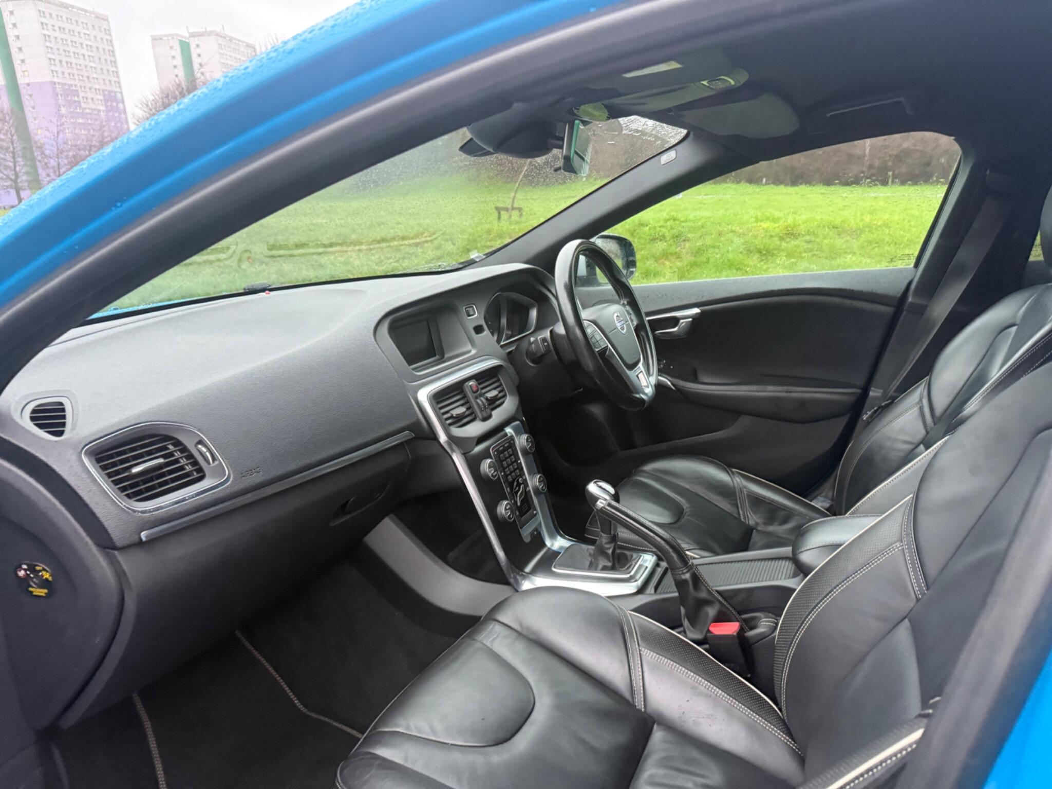 Volvo V40 - Image 15