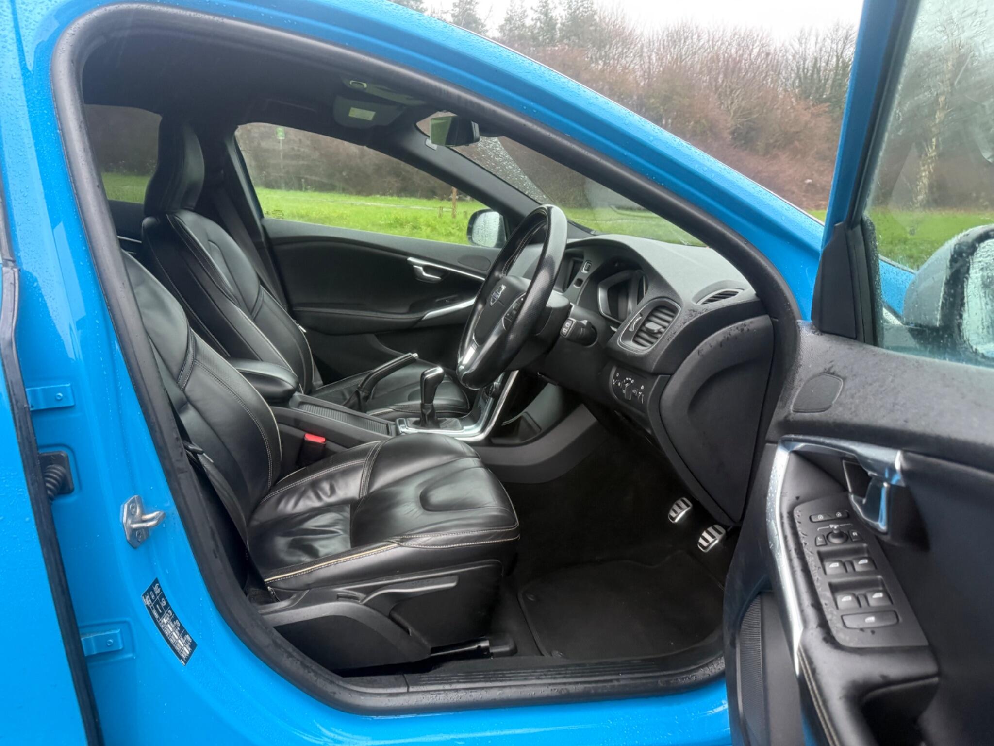 Volvo V40 - Image 19