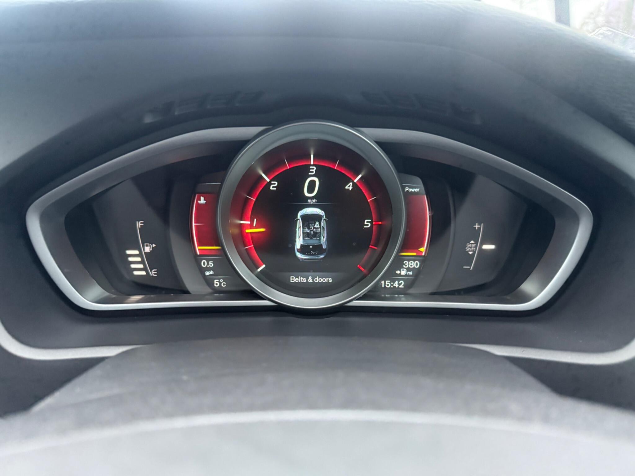 Volvo V40 - Image 21