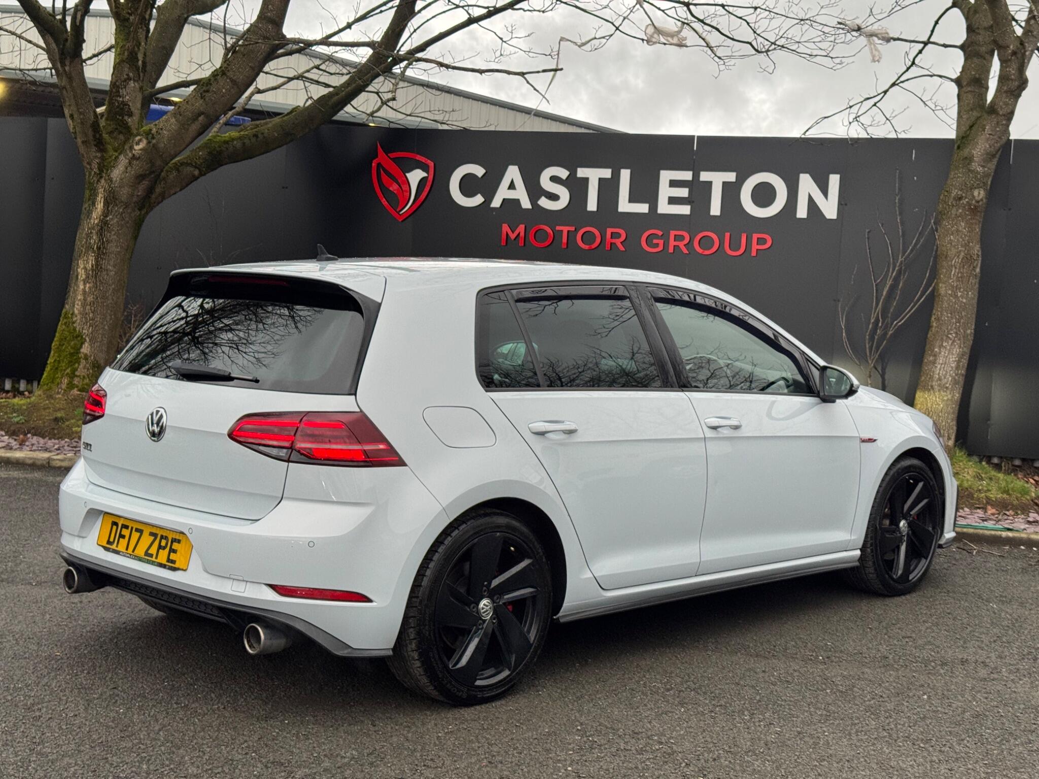 Volkswagen Golf - Image 48