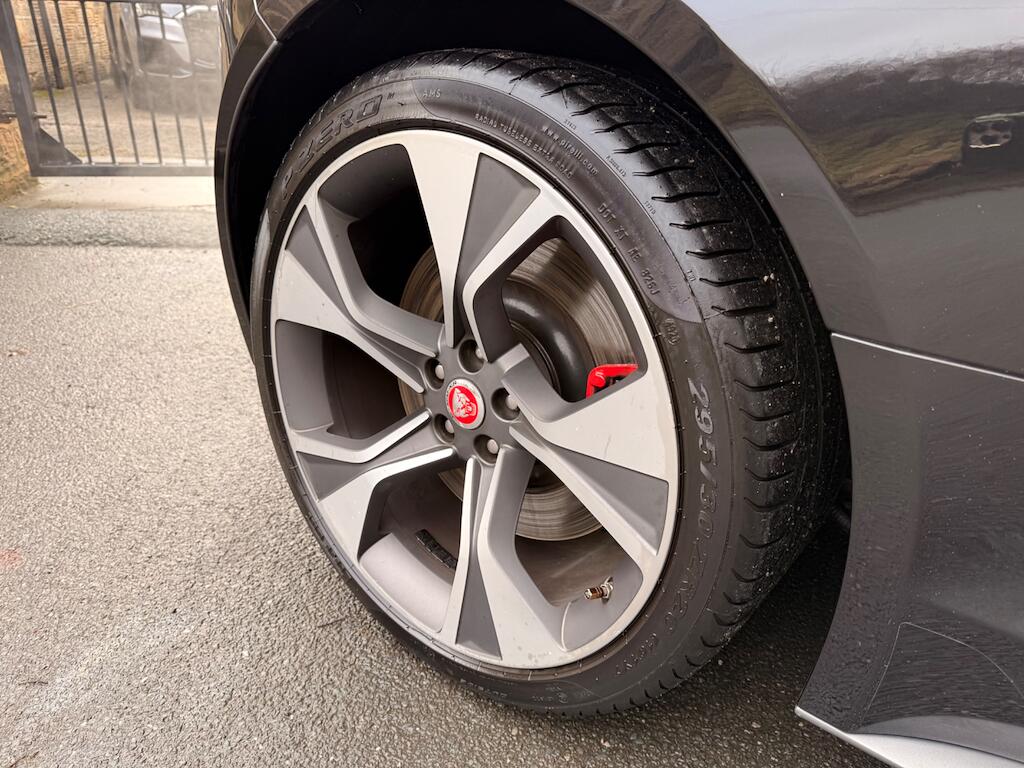 Jaguar F-Type - Image 2