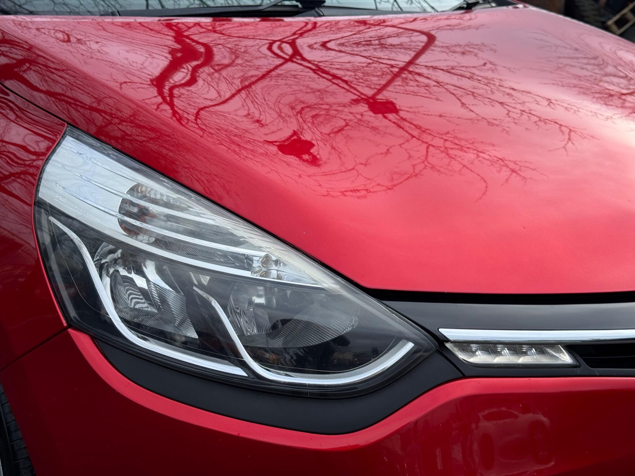 Renault Clio - Image 42