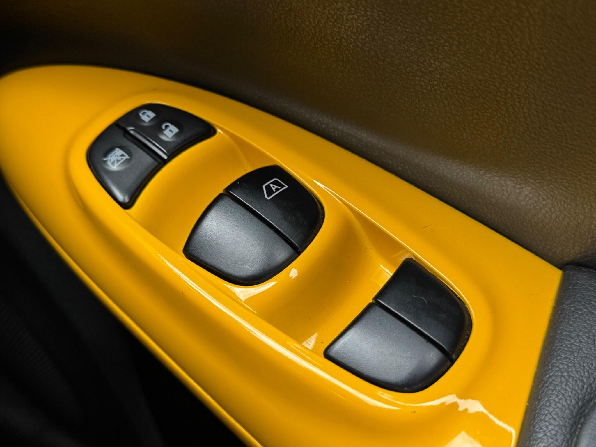 Nissan Juke - Image 23