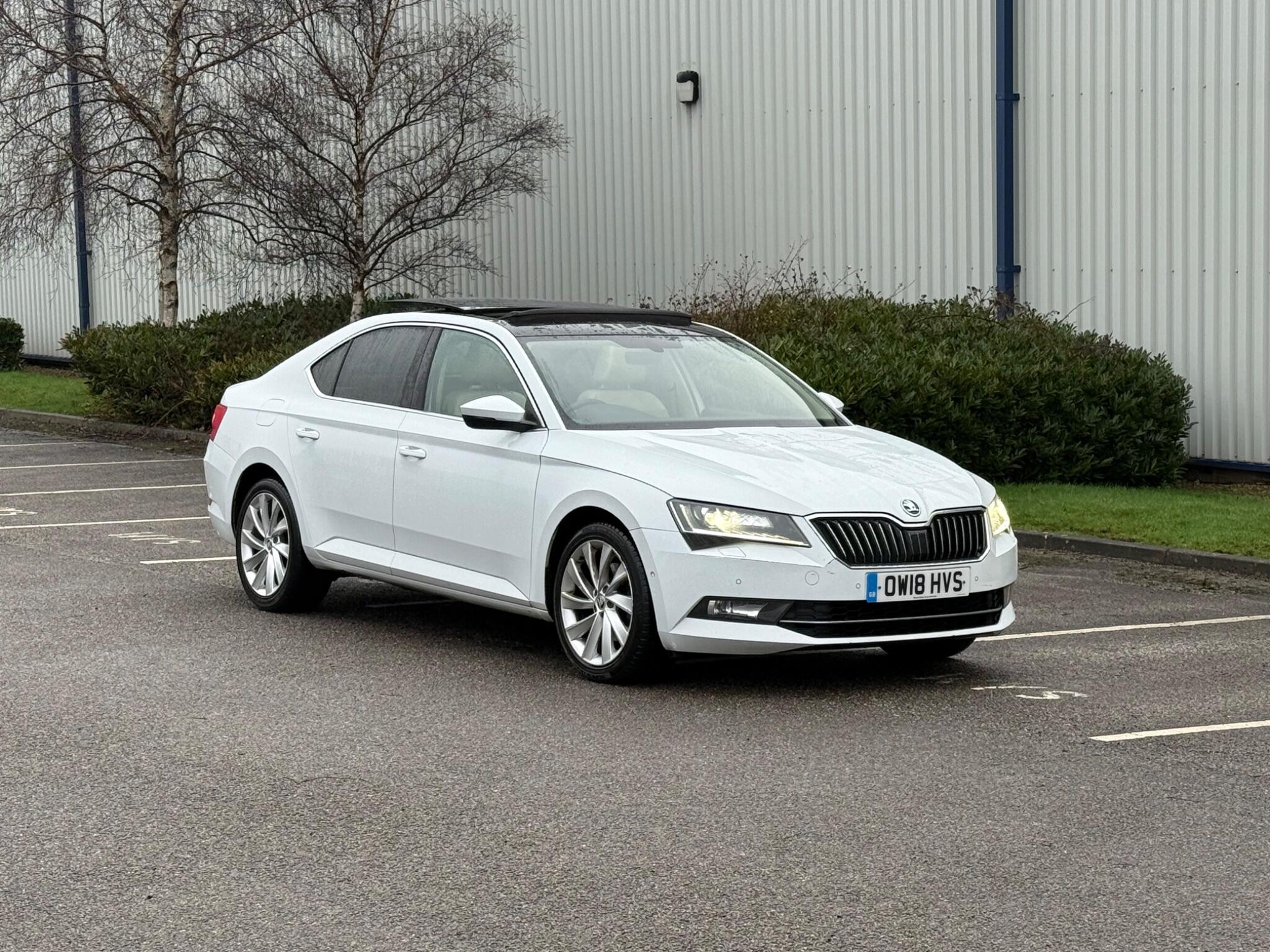 Skoda Superb - Image 11