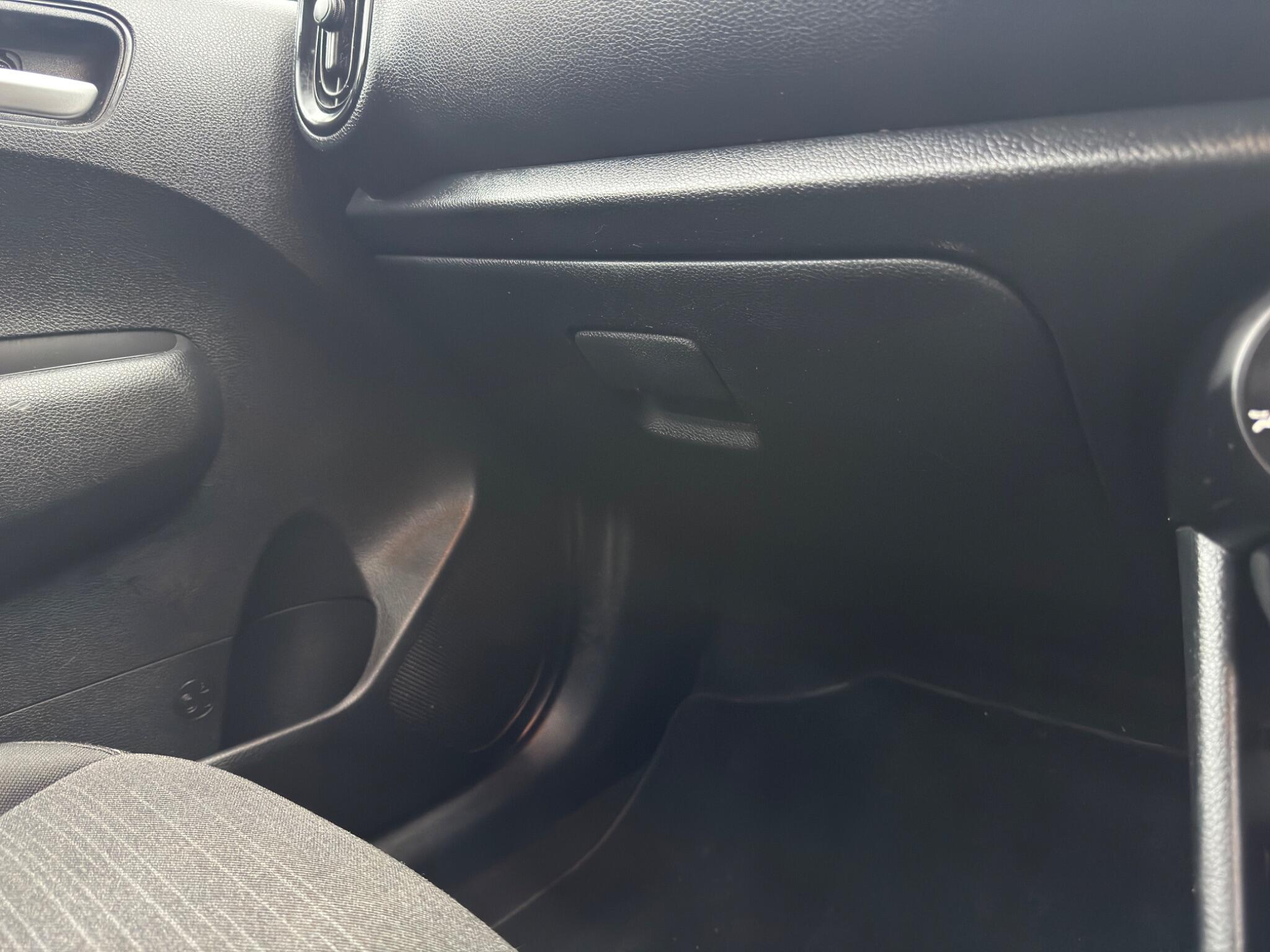 Kia Picanto - Image 2