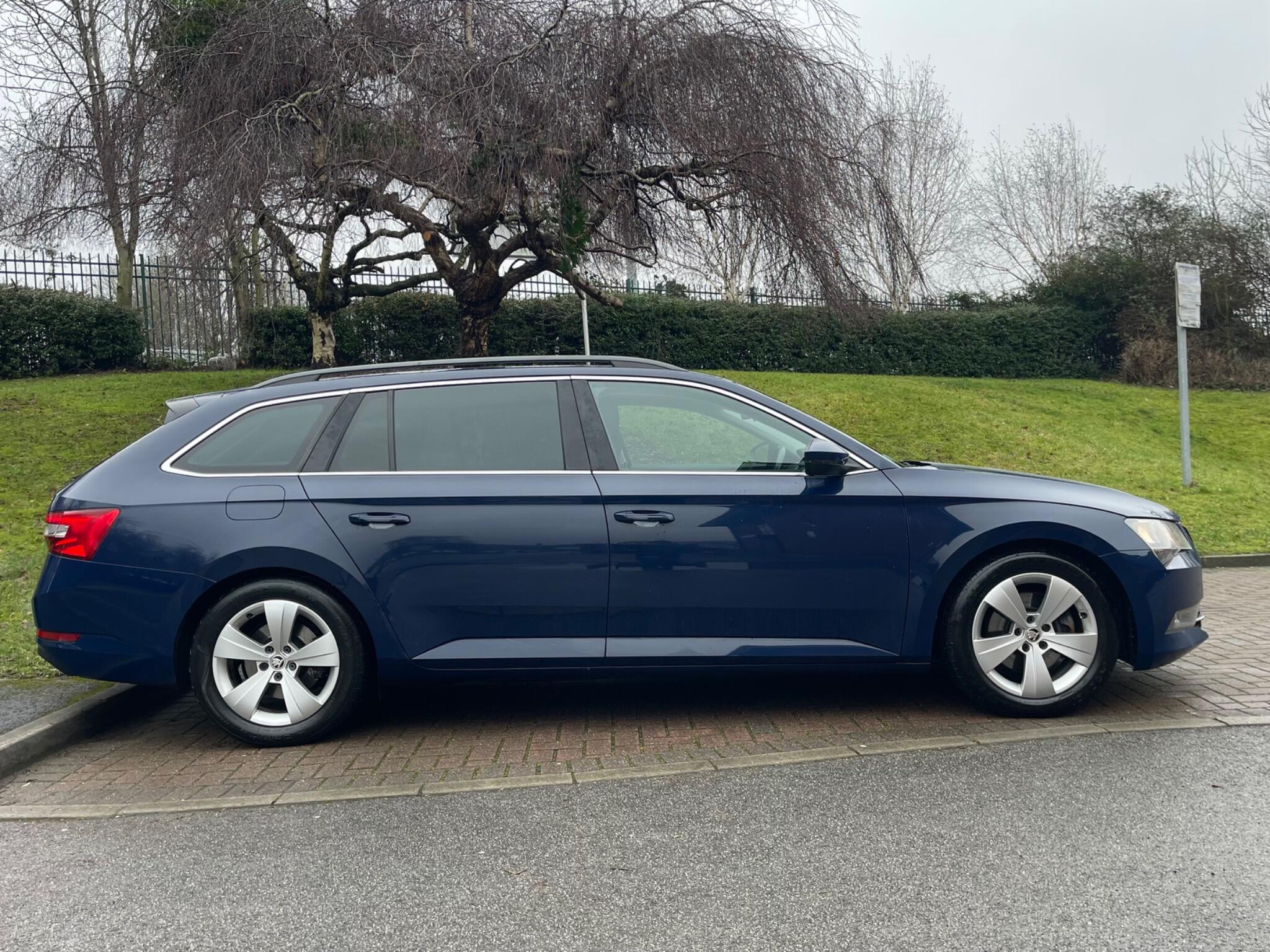 Skoda Superb - Image 19