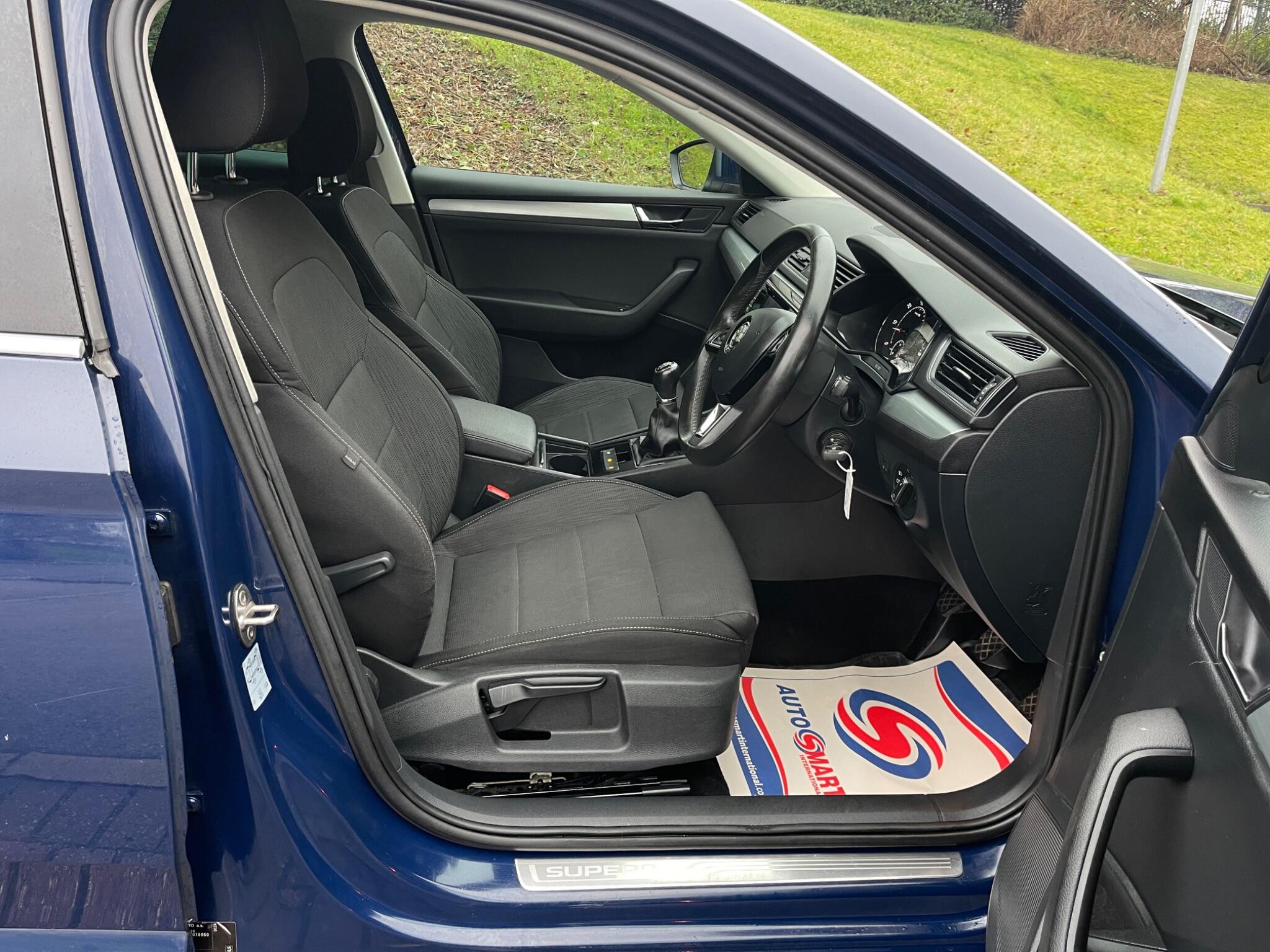 Skoda Superb - Image 25