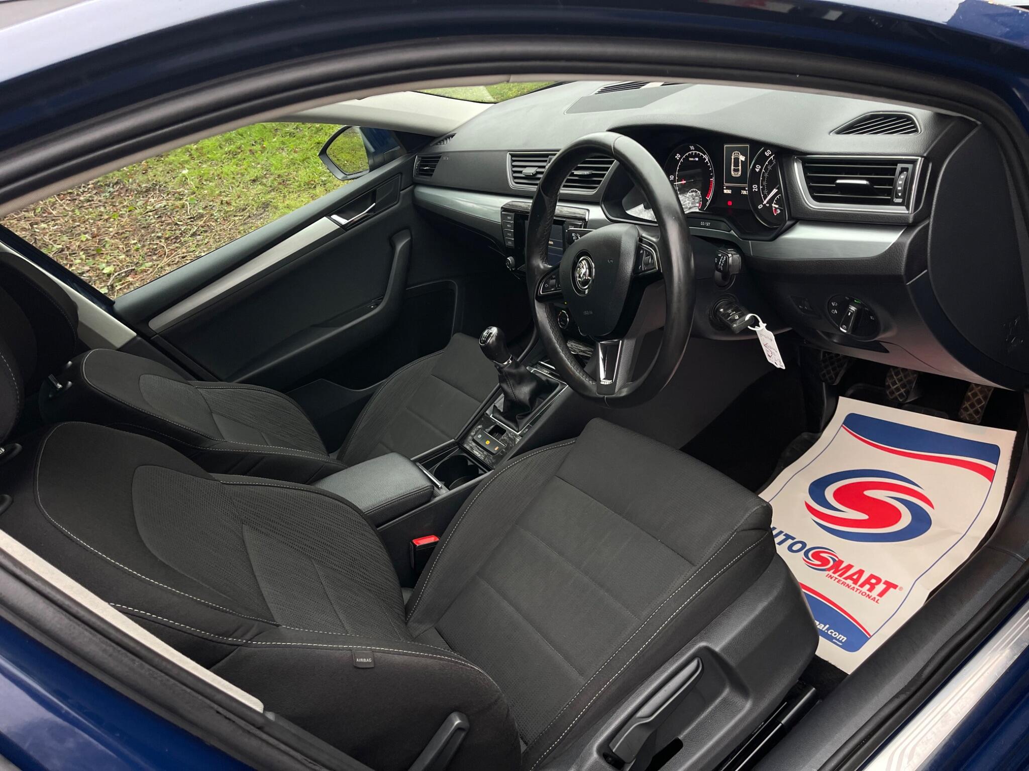 Skoda Superb - Image 26