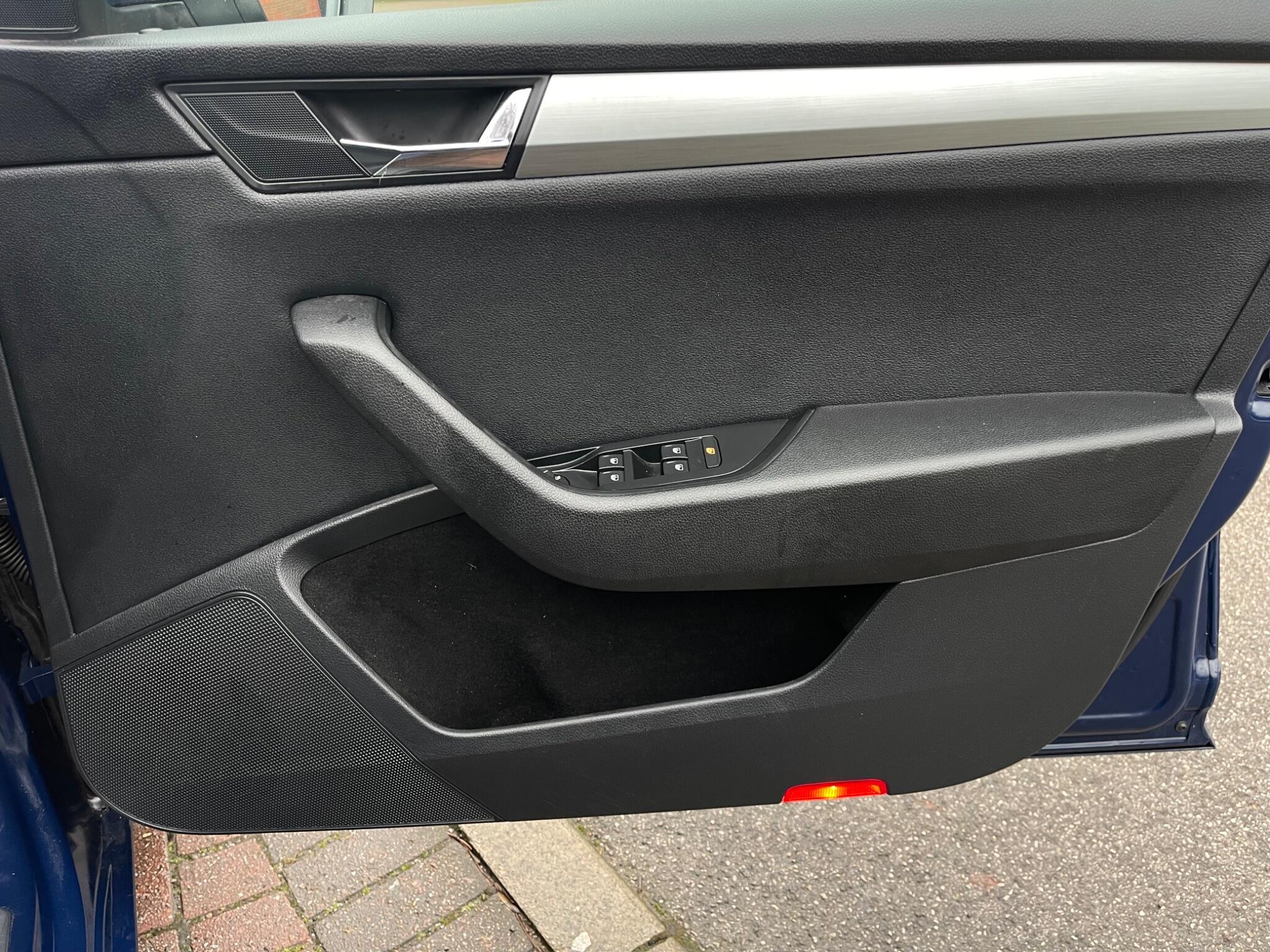 Skoda Superb - Image 29