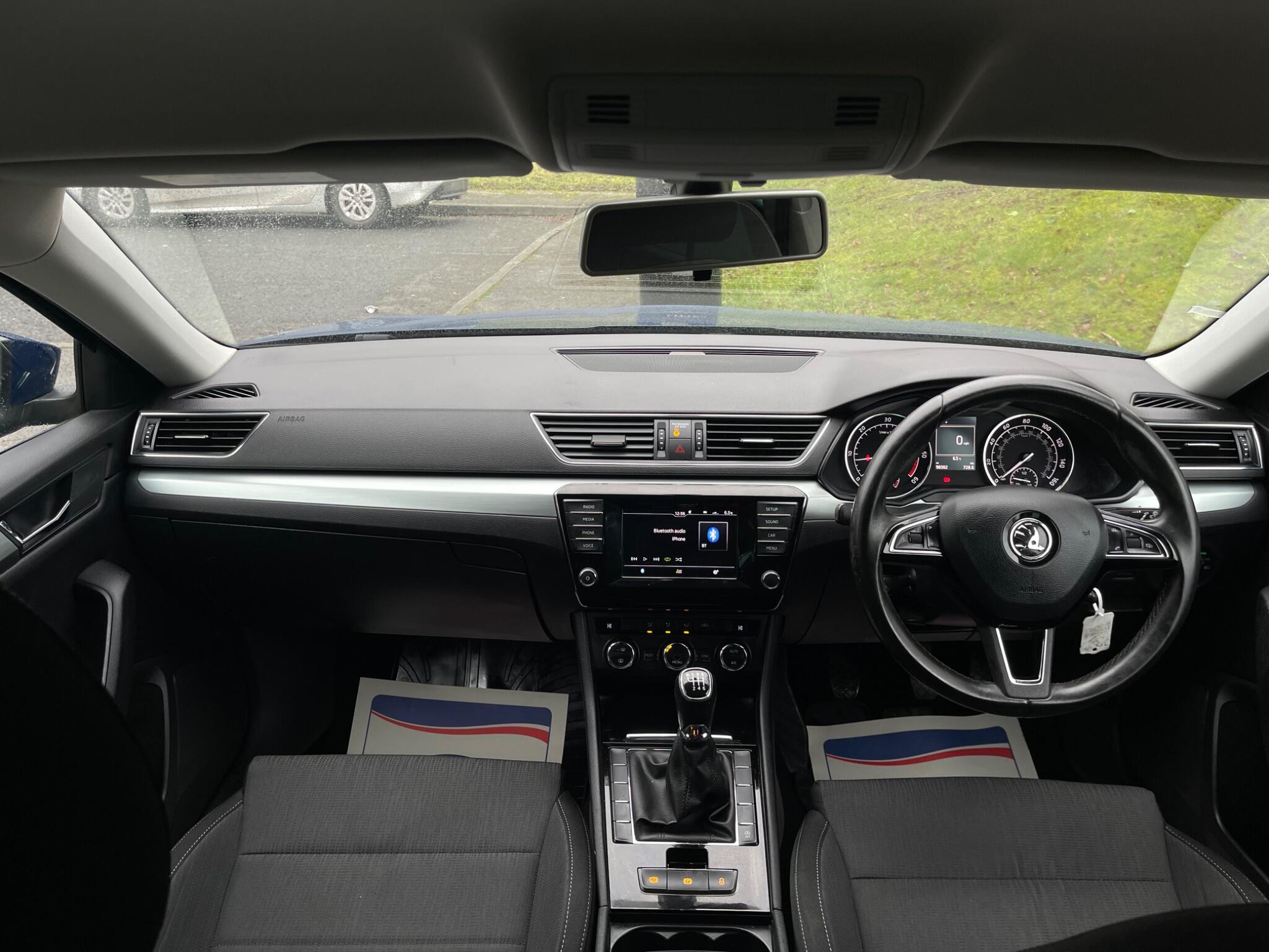 Skoda Superb - Image 37