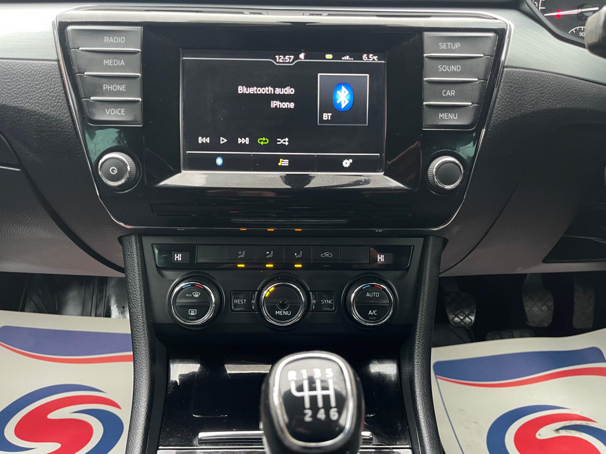 Skoda Superb - Image 42