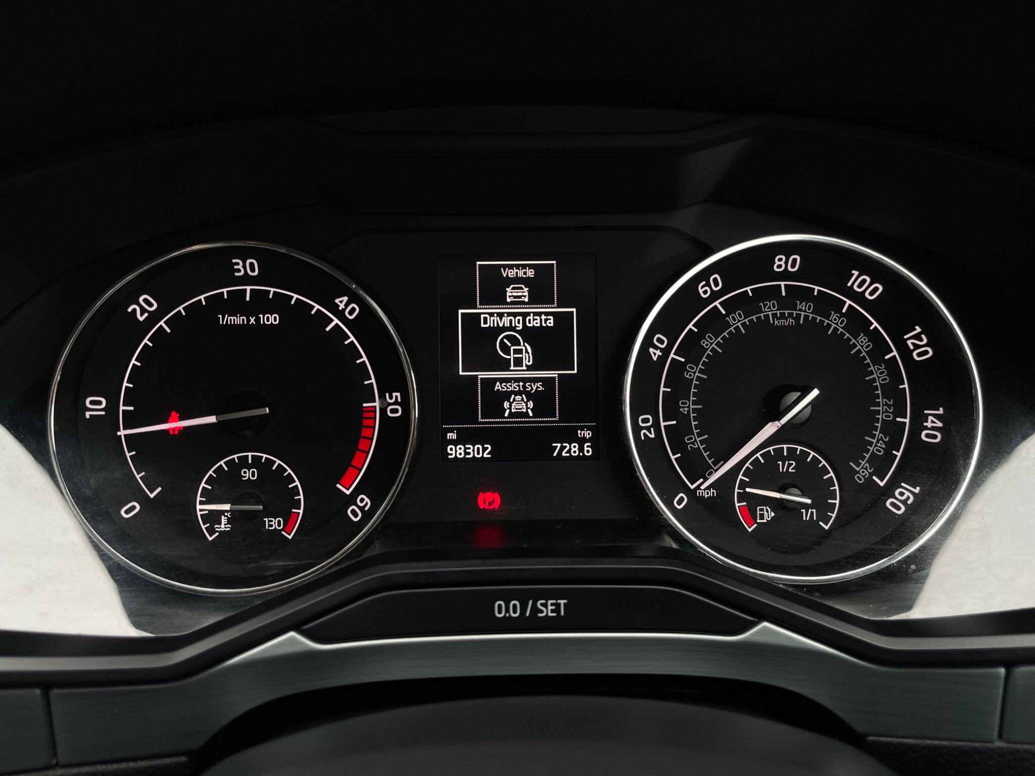 Skoda Superb - Image 44