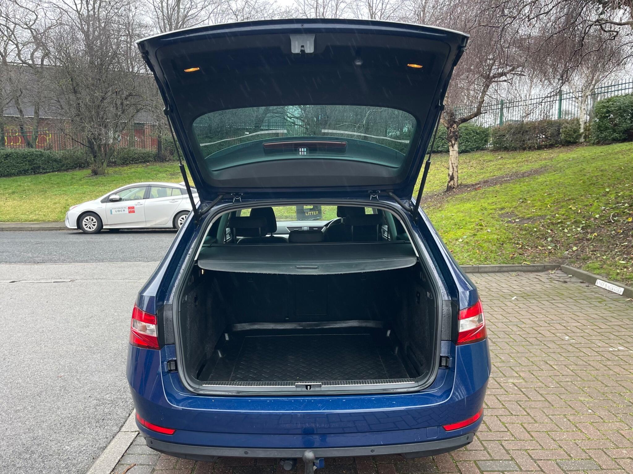 Skoda Superb - Image 48