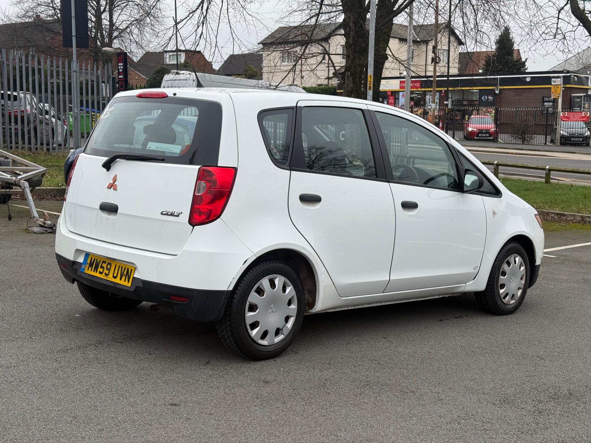 Mitsubishi Colt - Image 6