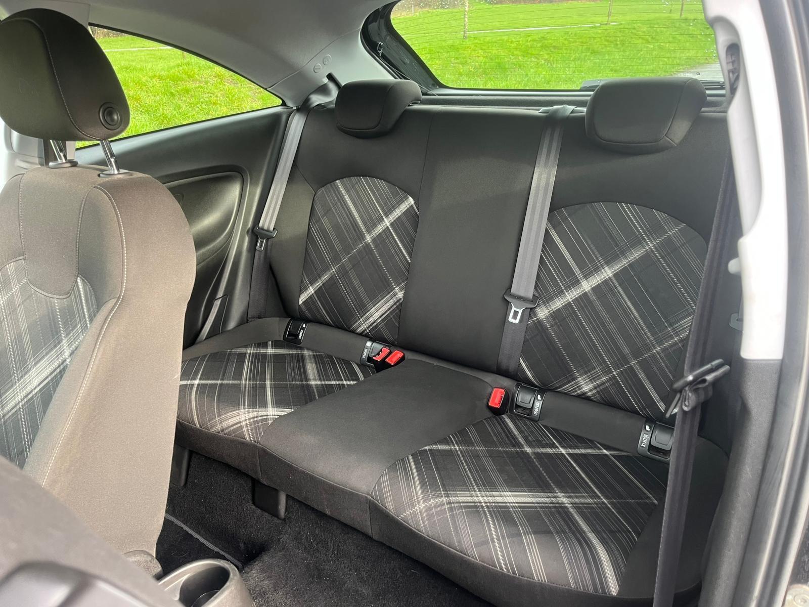 Vauxhall Corsa - Image 4