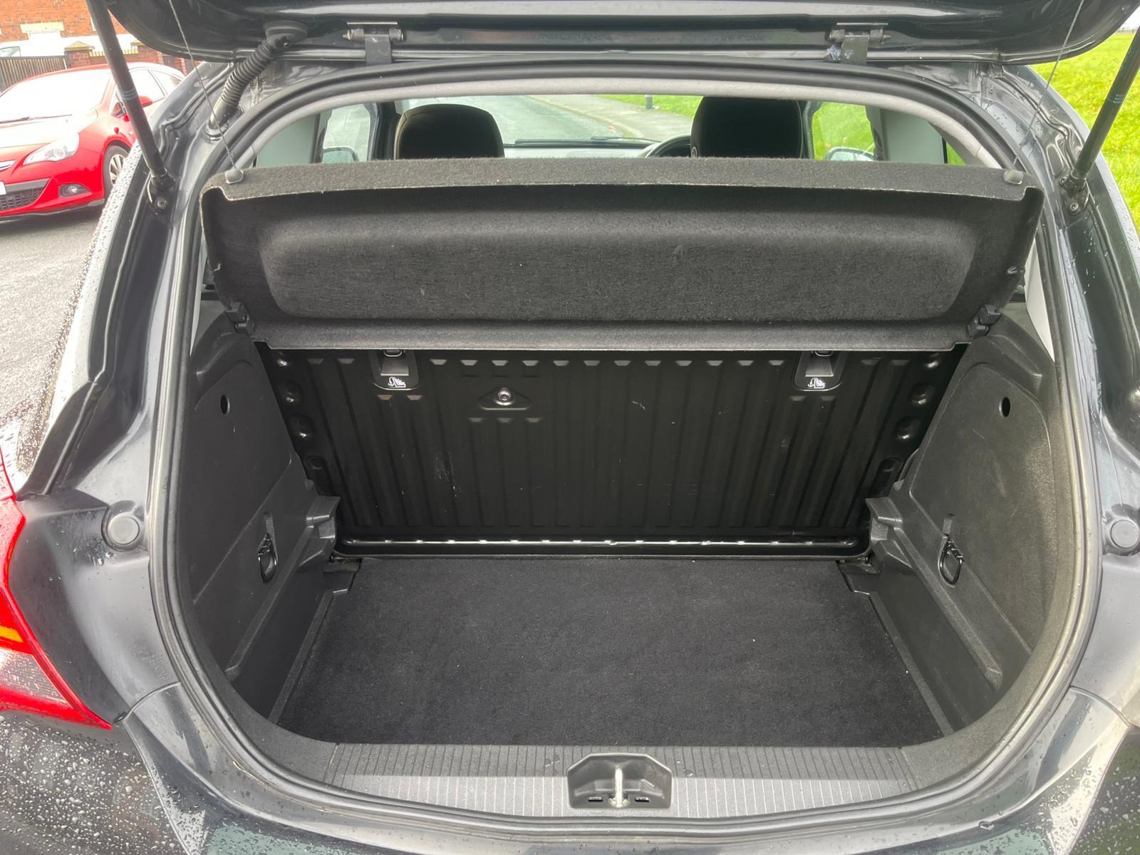 Vauxhall Corsa - Image 8