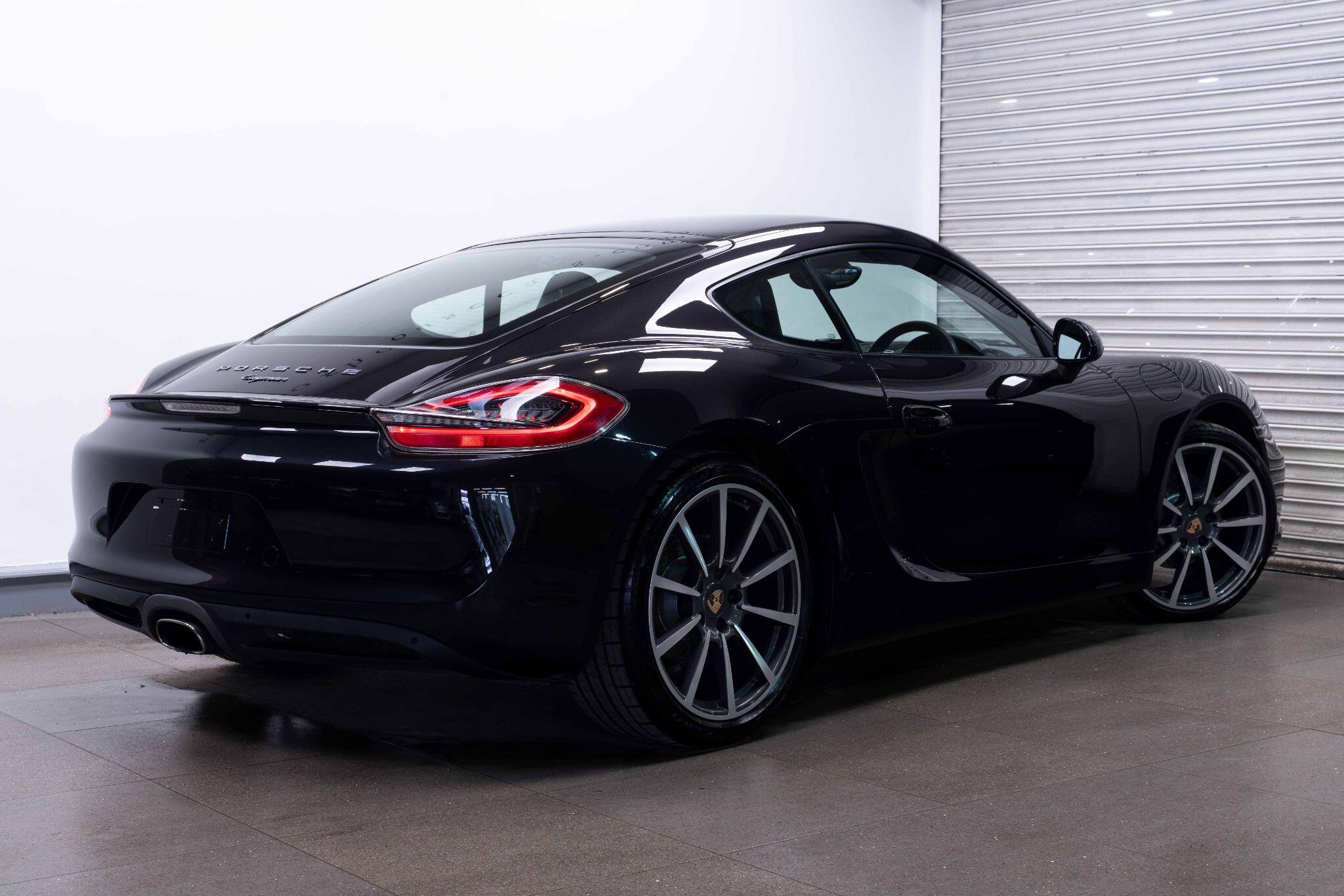 Porsche Cayman - Image 2